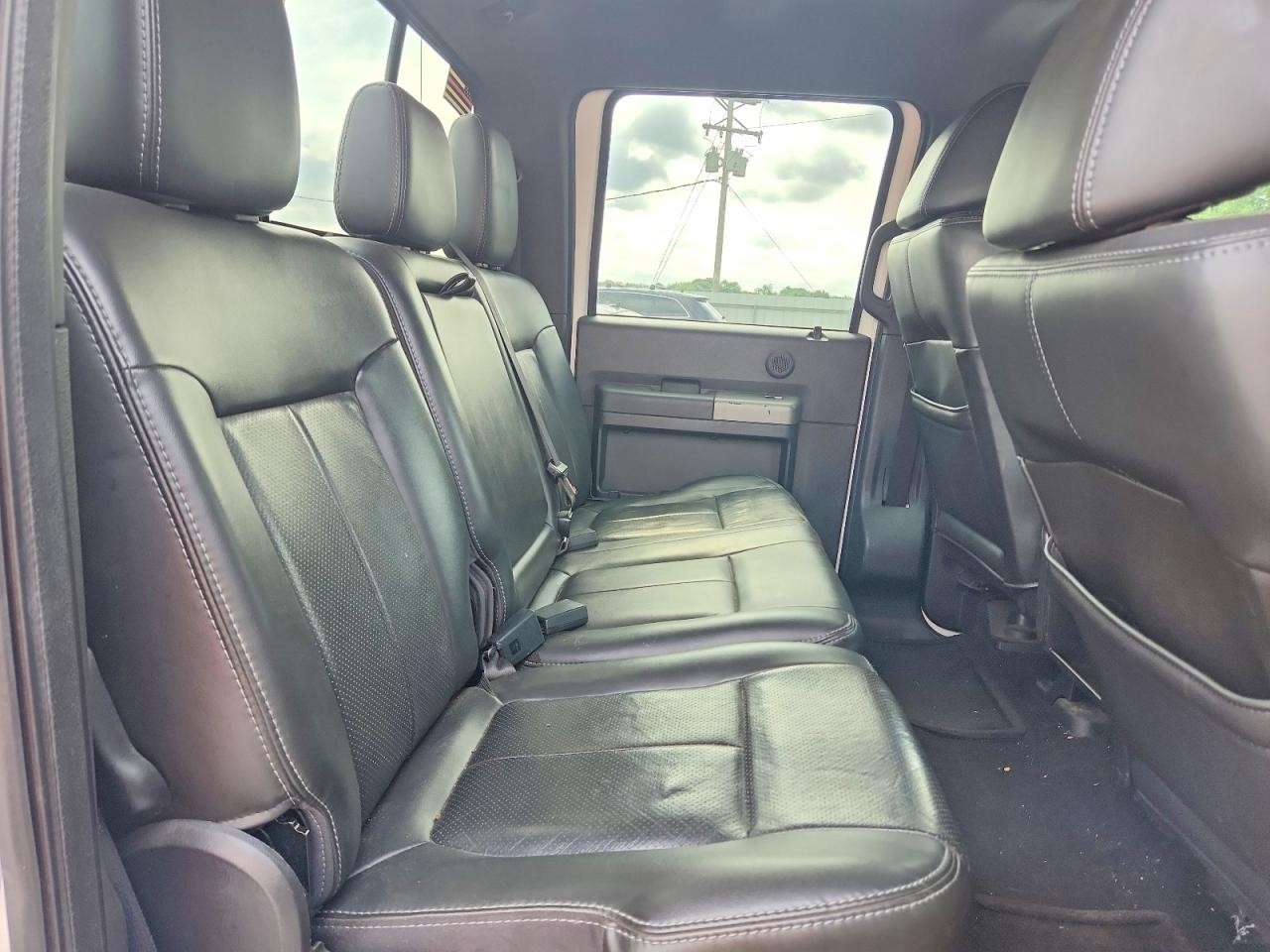 2011 Ford F250 Super Duty Белый vin: 1FT7W2BT0BEC50103