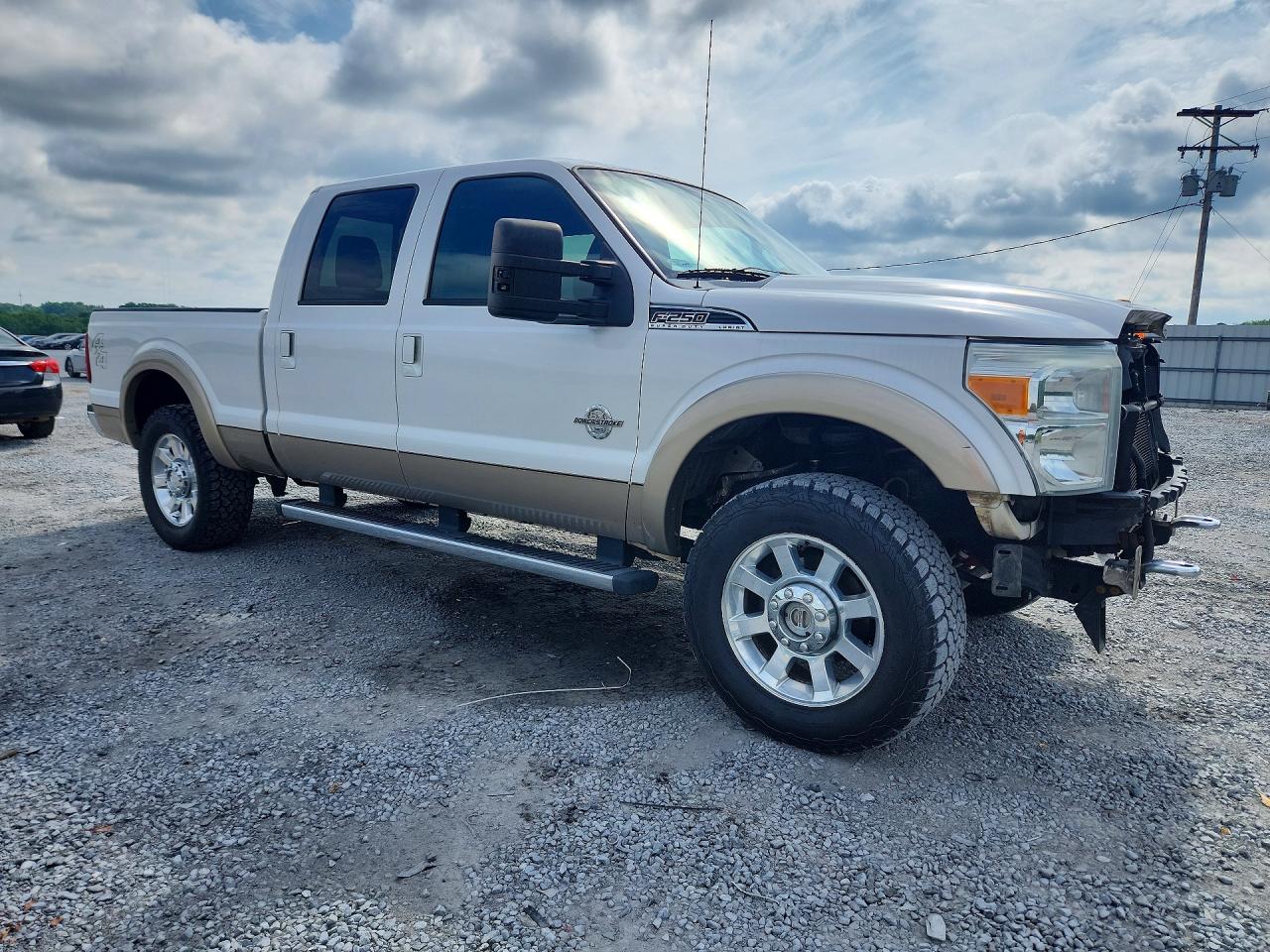 2011 Ford F250 Super Duty Белый vin: 1FT7W2BT0BEC50103