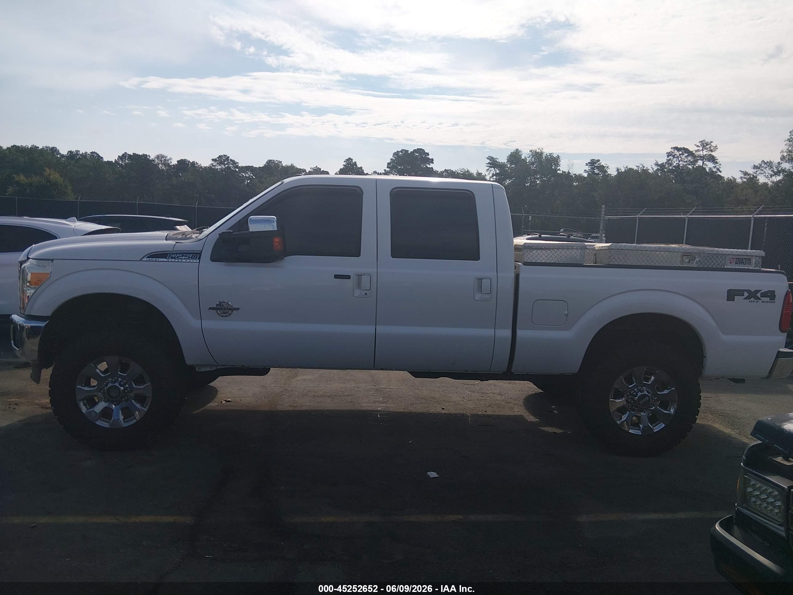 2012 Ford F-250 Lariat White vin: 1FT7W2BT0CEA36603