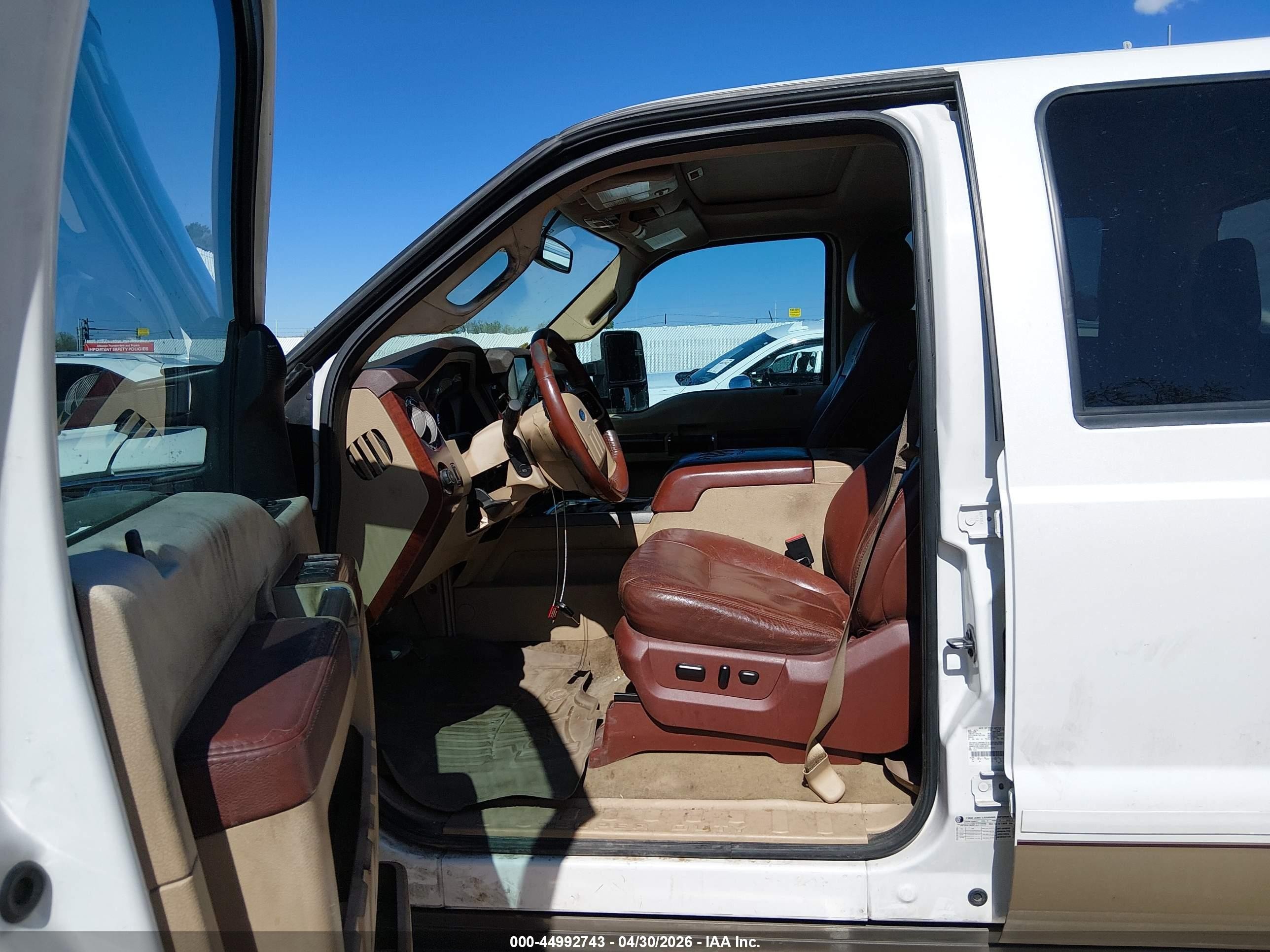 2014 Ford F-250 Lariat White vin: 1FT7W2BT0EEA33610