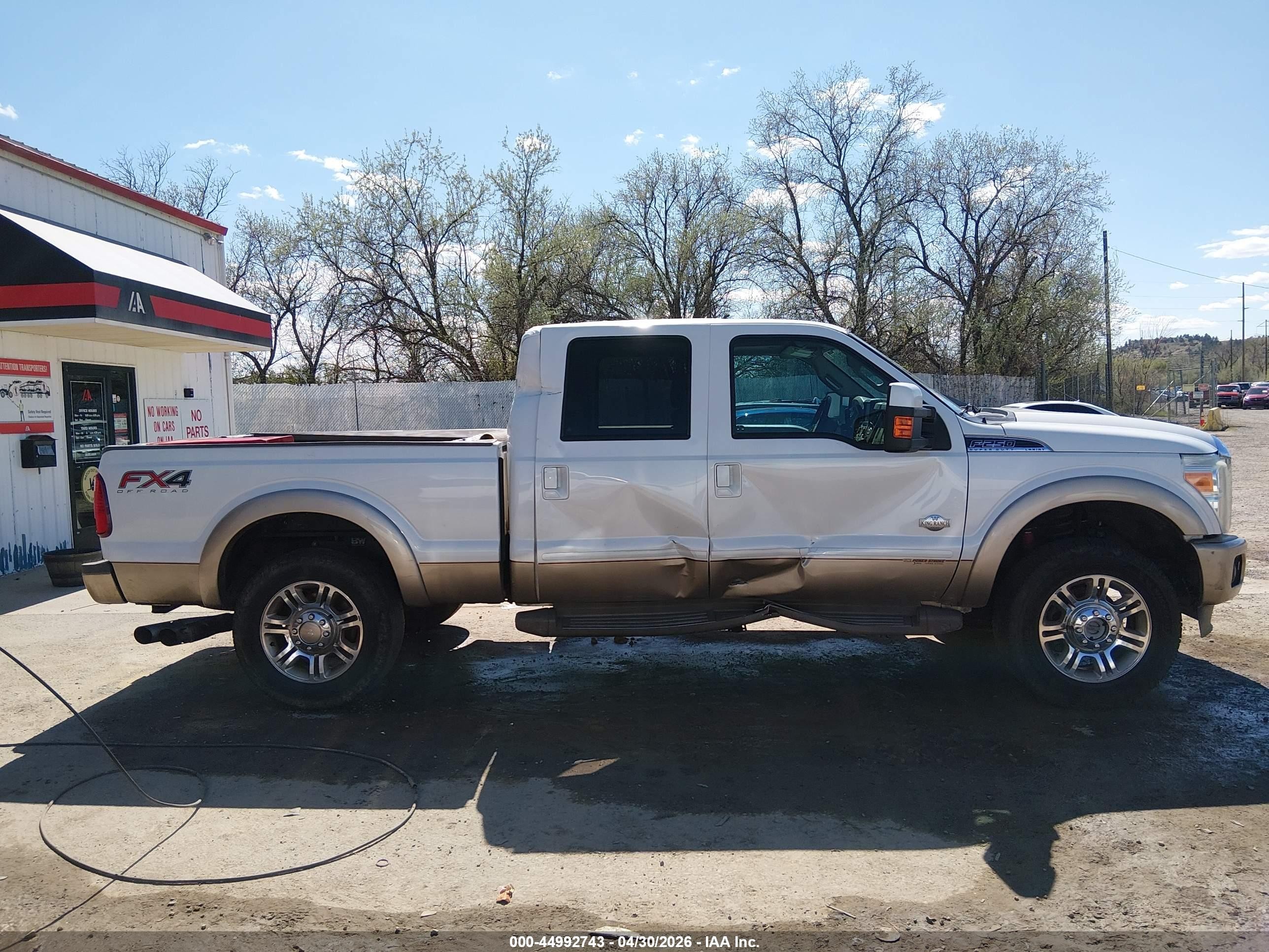 2014 Ford F-250 Lariat White vin: 1FT7W2BT0EEA33610