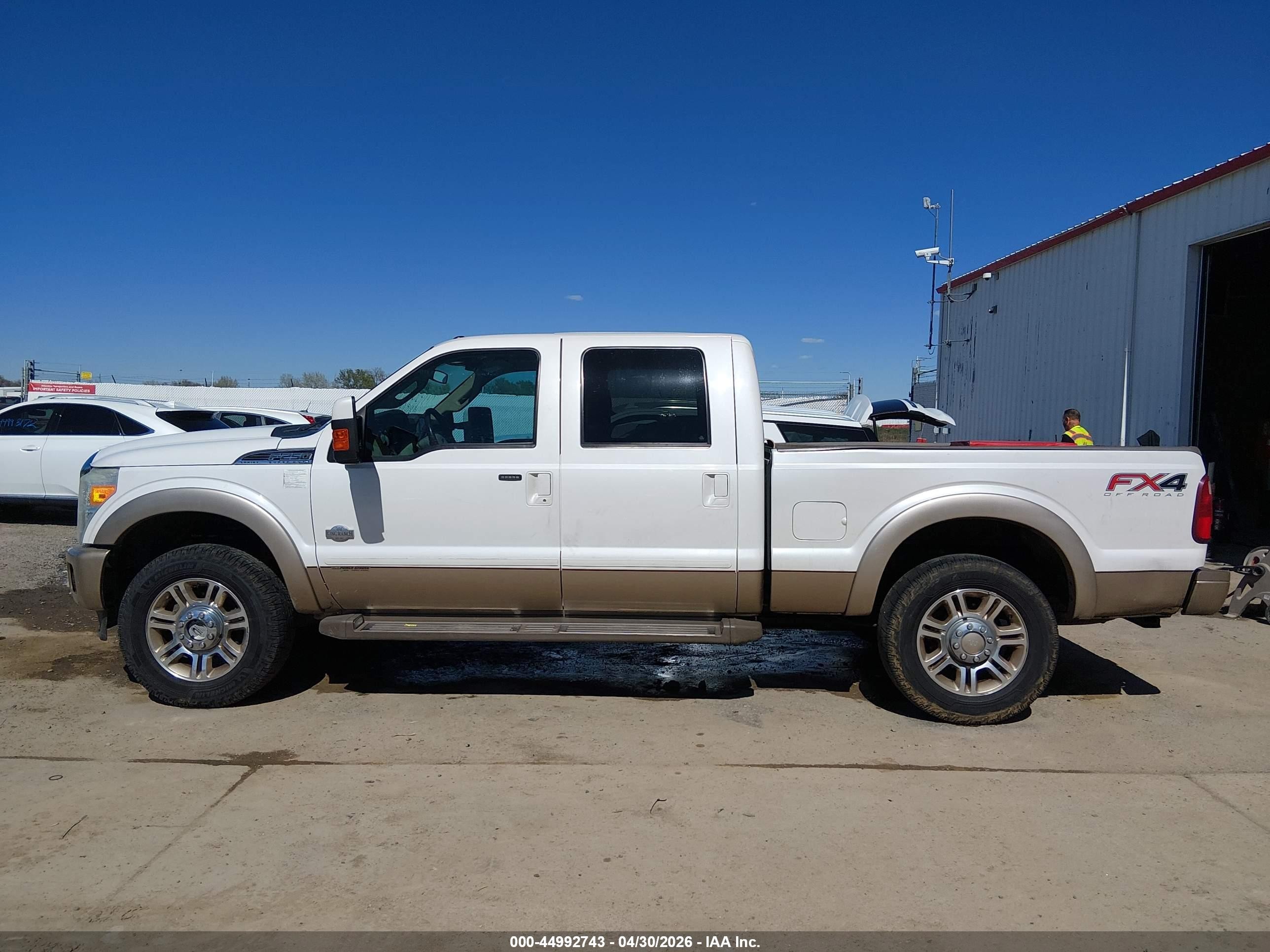 2014 Ford F-250 Lariat White vin: 1FT7W2BT0EEA33610