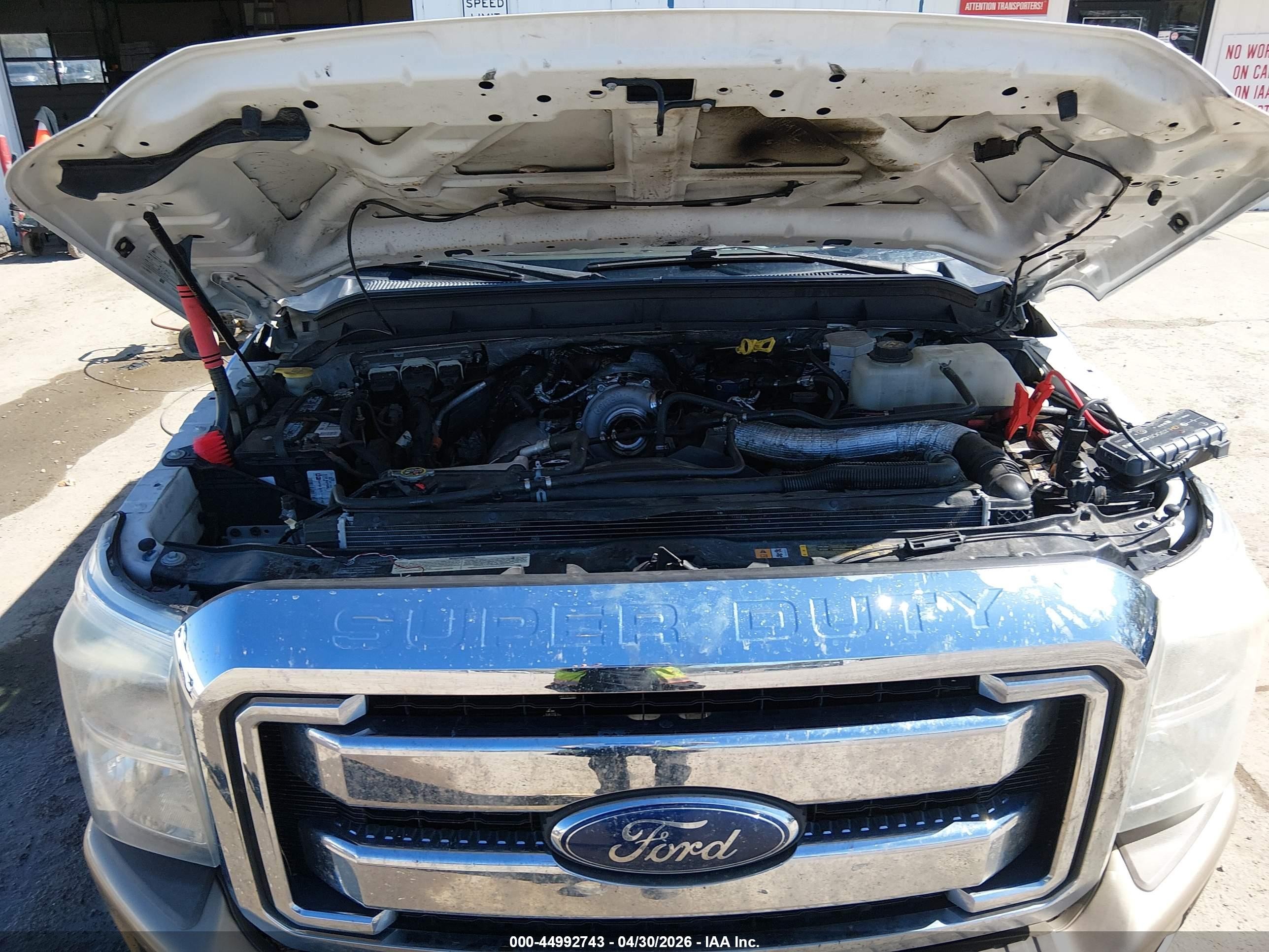 2014 Ford F-250 Lariat White vin: 1FT7W2BT0EEA33610