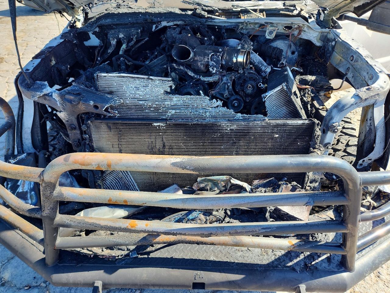2015 Ford F250 Super Duty Белый vin: 1FT7W2BT0FED05834