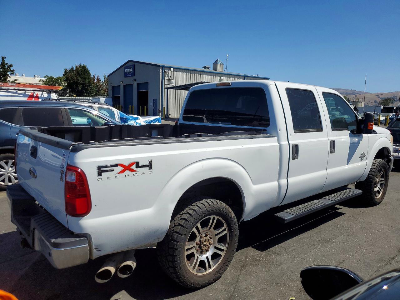 2011 Ford F250 Super Duty White vin: 1FT7W2BT1BEA17119