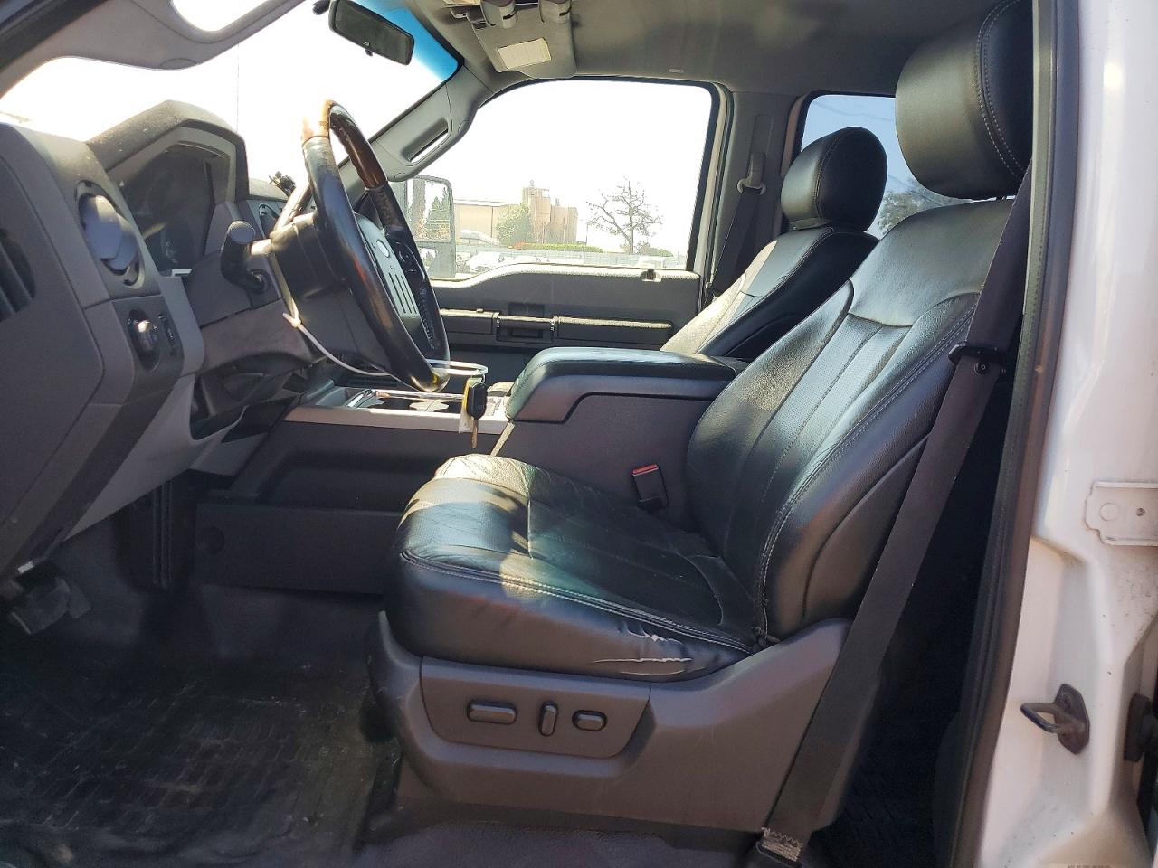 2011 Ford F250 Super Duty White vin: 1FT7W2BT1BEA17119