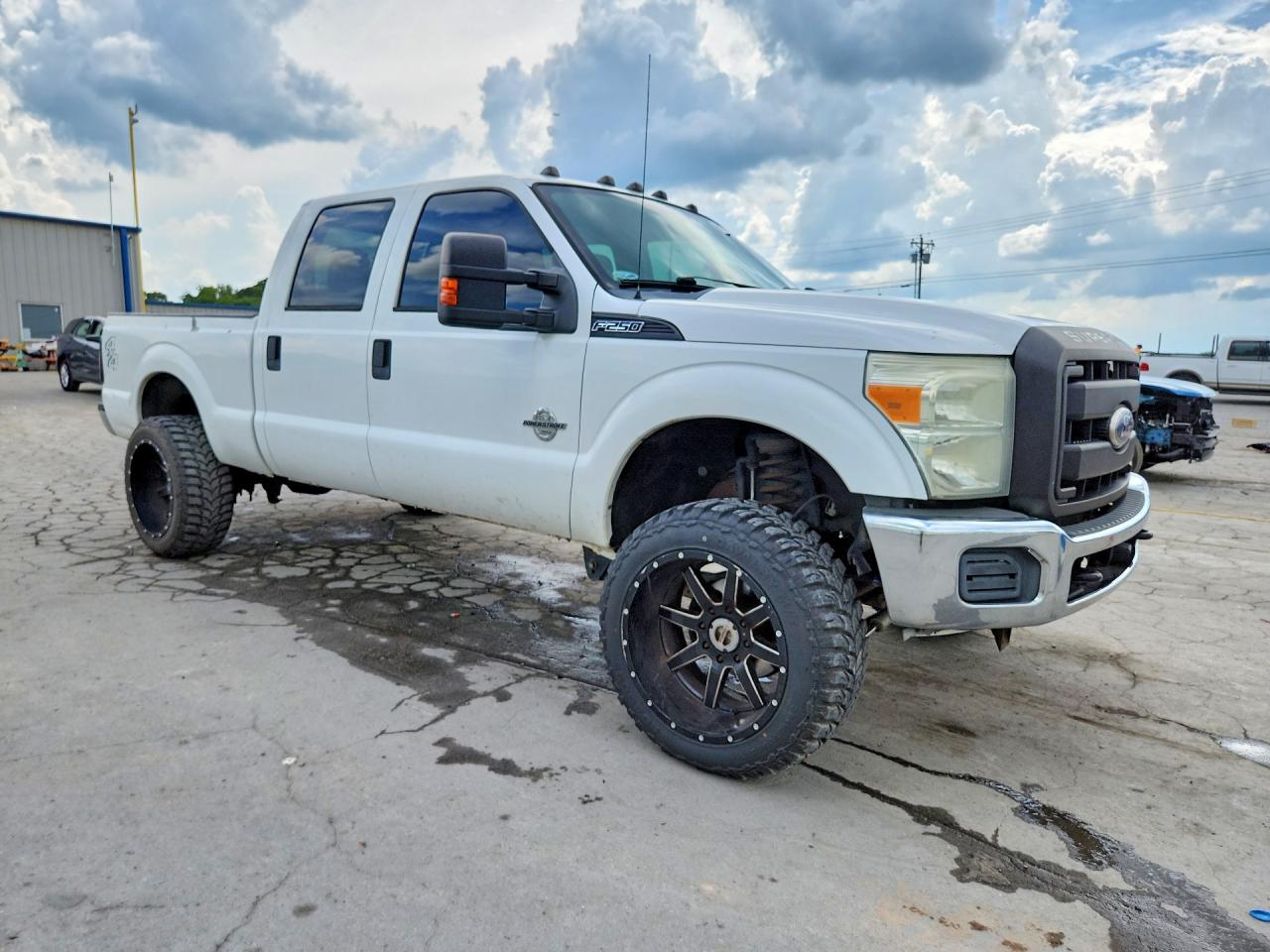 2011 Ford F250 Super Duty White vin: 1FT7W2BT1BEA76235