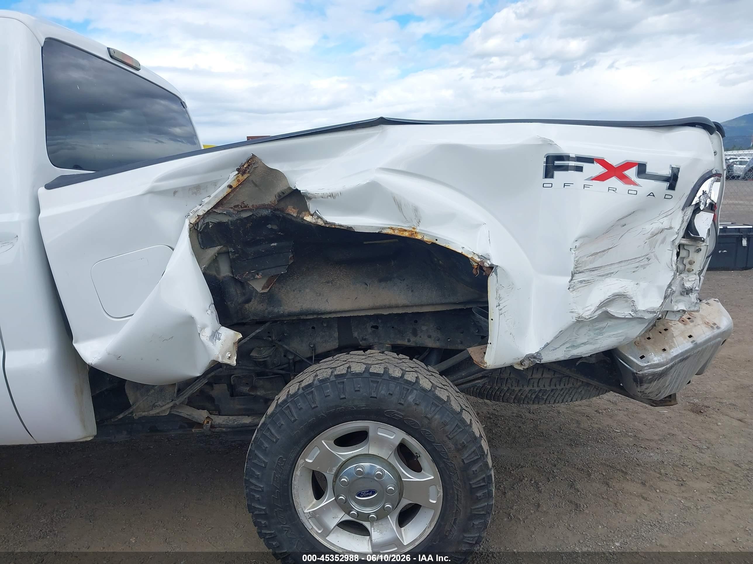 2011 Ford Super Duty F-250 Srw Xlt Белый vin: 1FT7W2BT1BEB54805