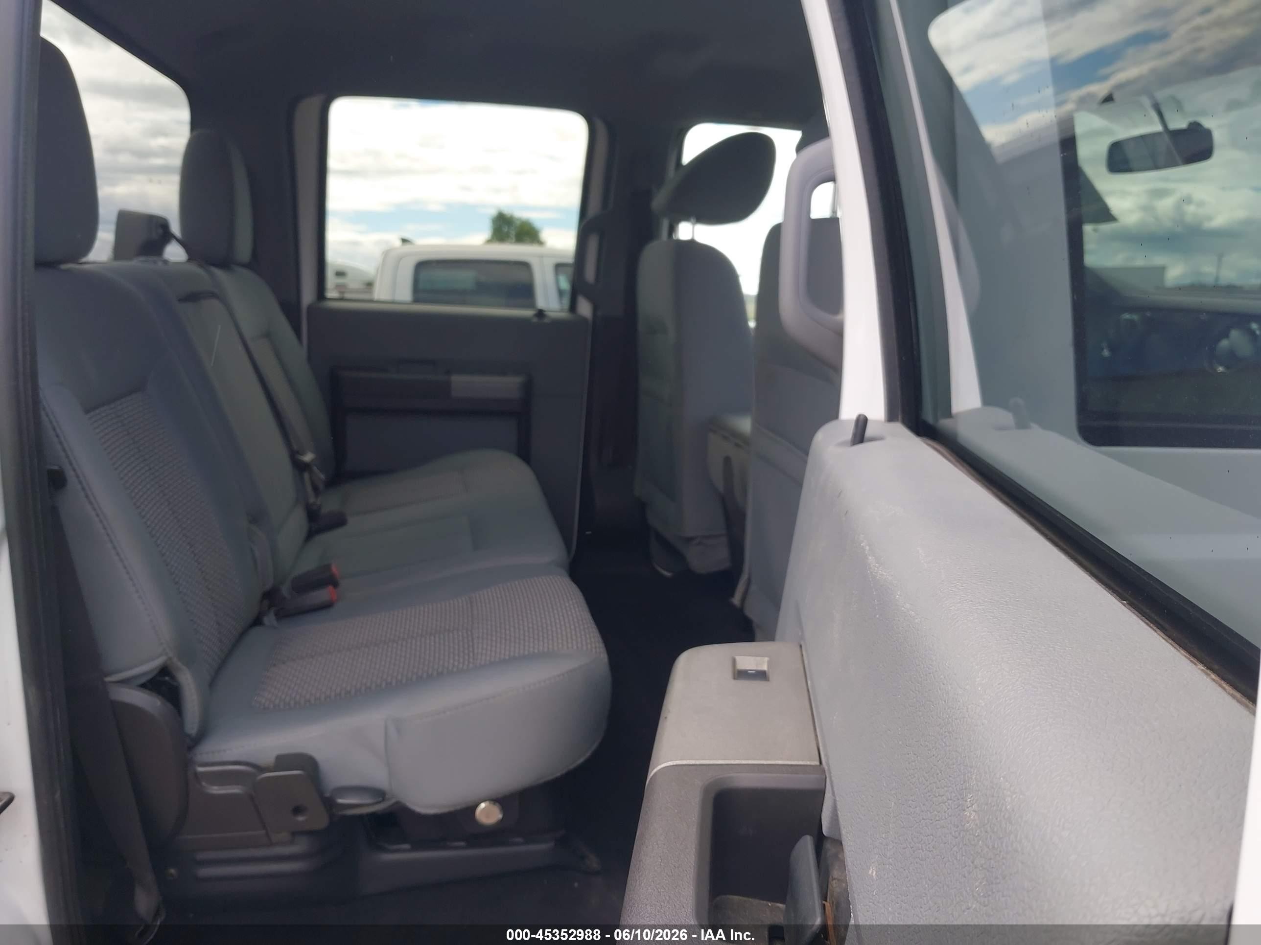 2011 Ford Super Duty F-250 Srw Xlt Белый vin: 1FT7W2BT1BEB54805