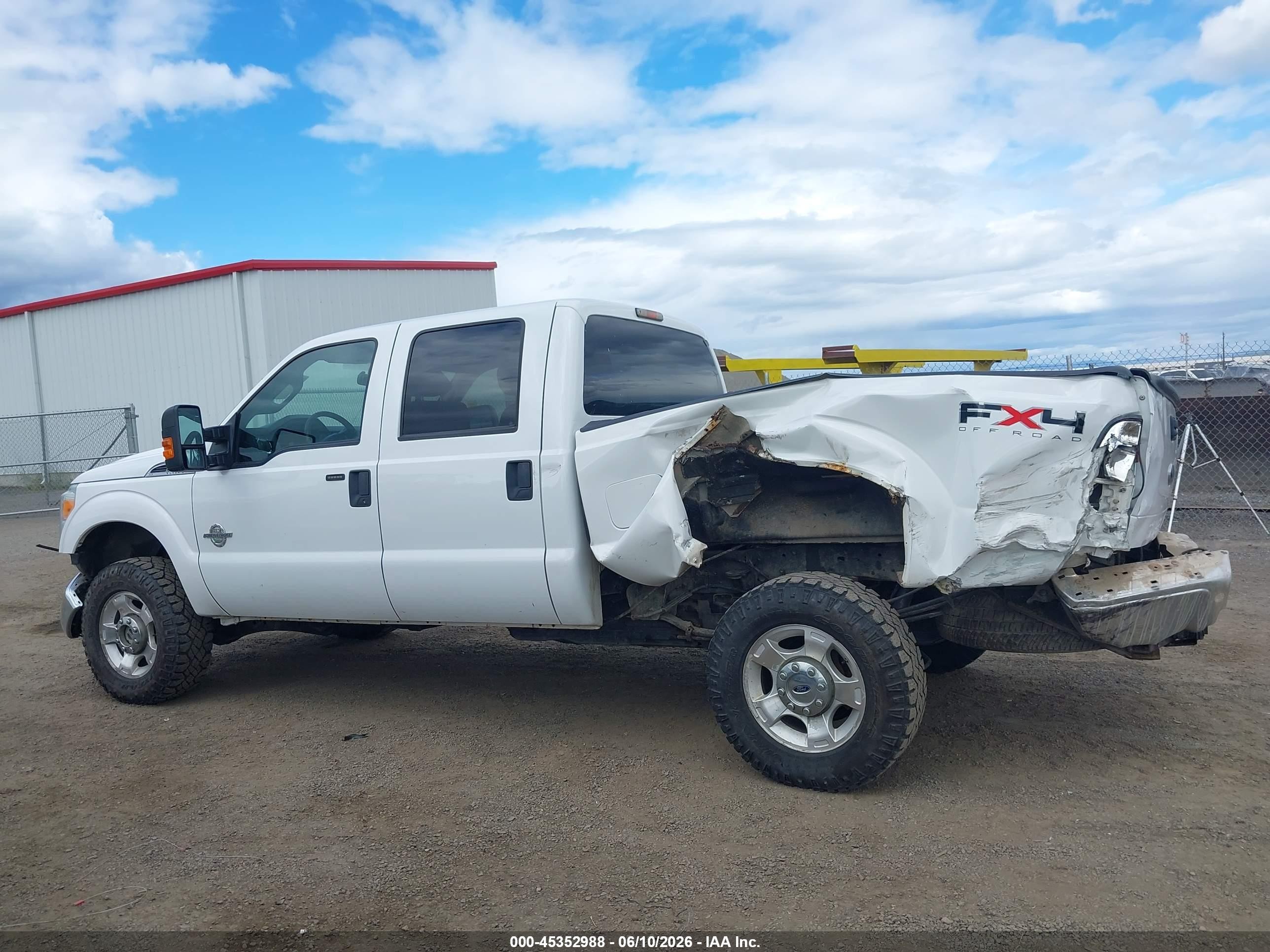 2011 Ford Super Duty F-250 Srw Xlt Белый vin: 1FT7W2BT1BEB54805