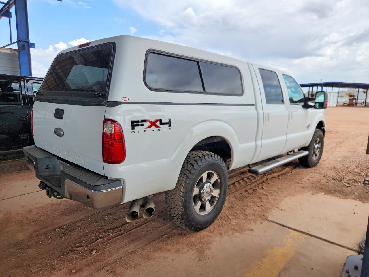 2011 Ford F250 Super Duty White vin: 1FT7W2BT1BEC57643