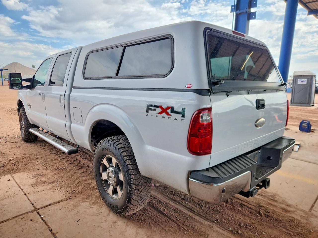 2011 Ford F250 Super Duty White vin: 1FT7W2BT1BEC57643