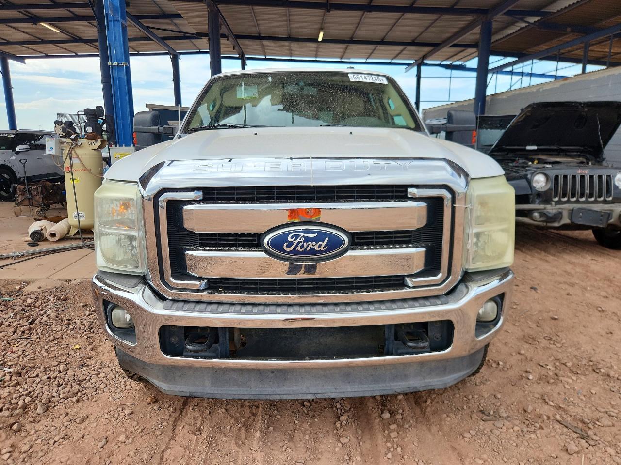 2011 Ford F250 Super Duty White vin: 1FT7W2BT1BEC57643