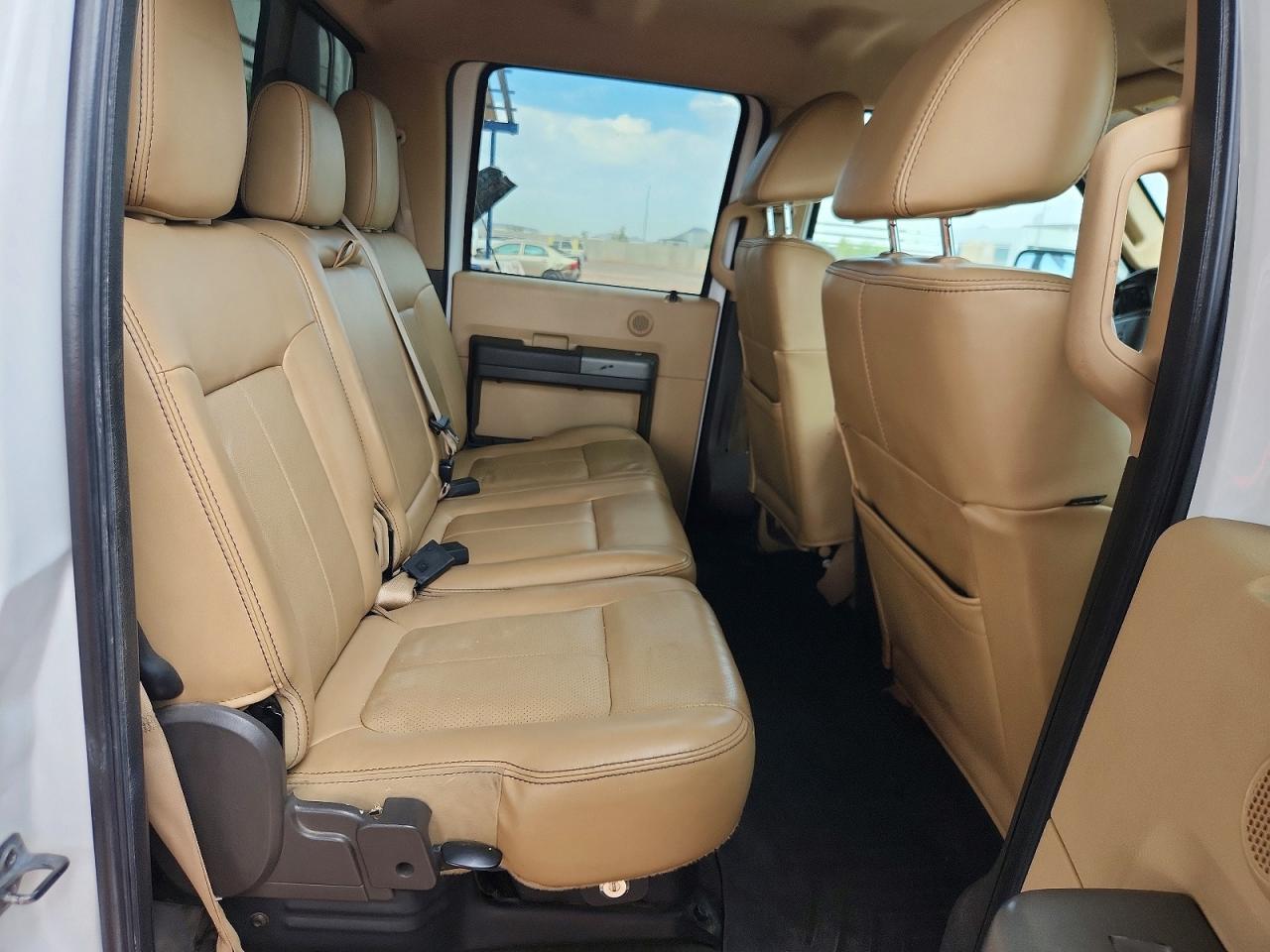 2011 Ford F250 Super Duty White vin: 1FT7W2BT1BEC57643