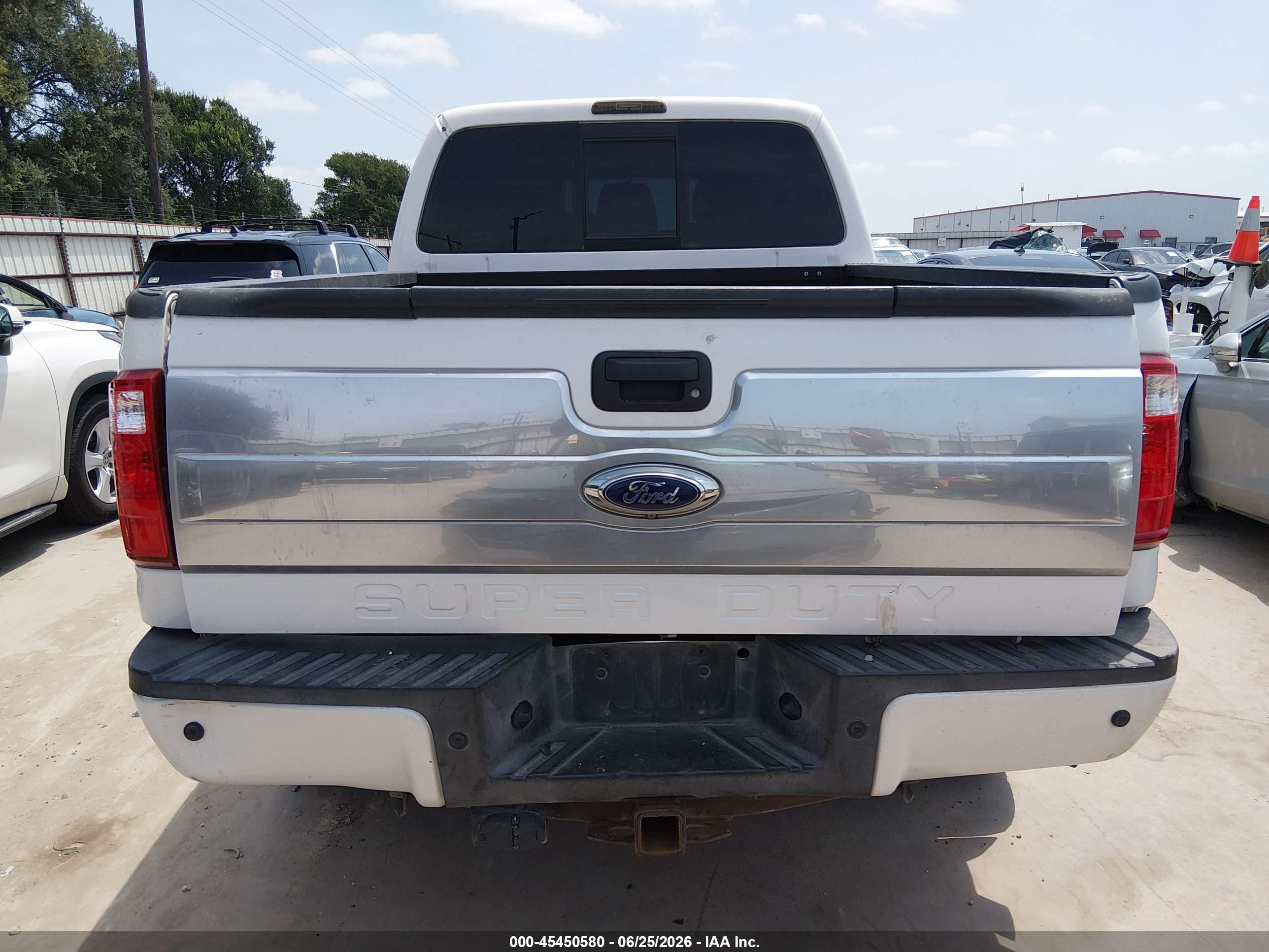 2014 Ford F-250 Lariat/xl/xlt White vin: 1FT7W2BT1EEA96814