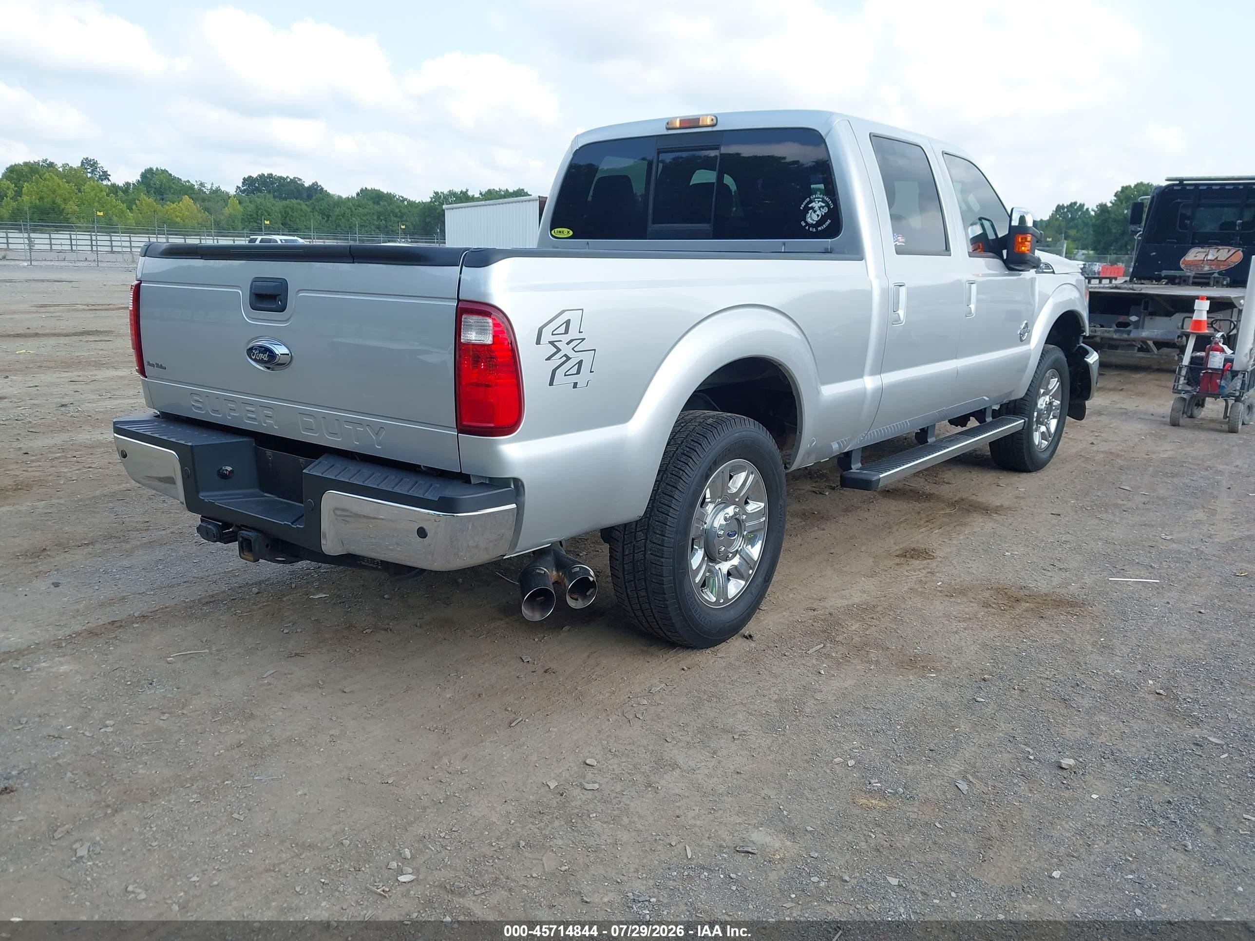 2015 Ford F-250 Lariat Серебряный vin: 1FT7W2BT1FEA67539