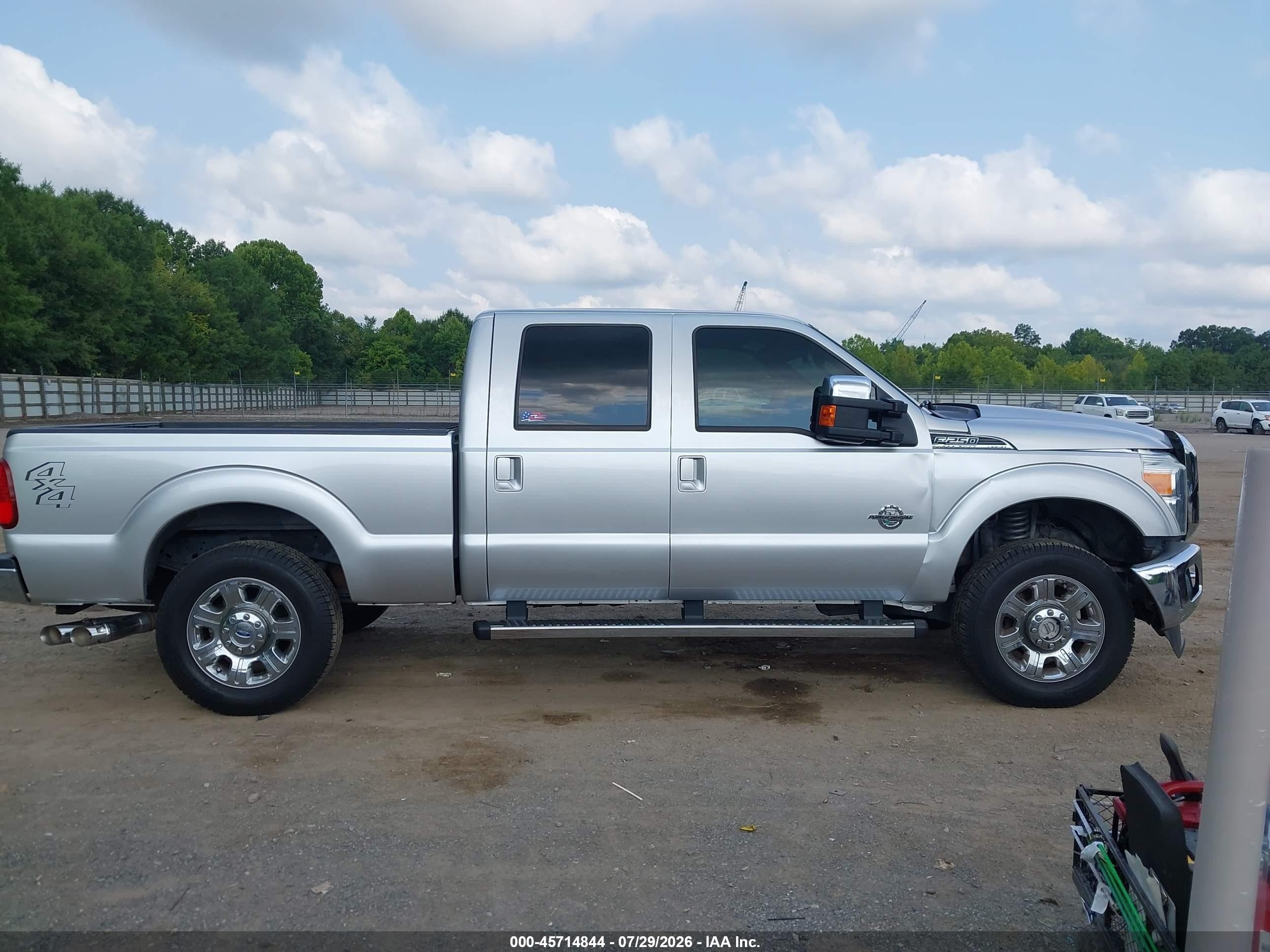 2015 Ford F-250 Lariat Серебряный vin: 1FT7W2BT1FEA67539