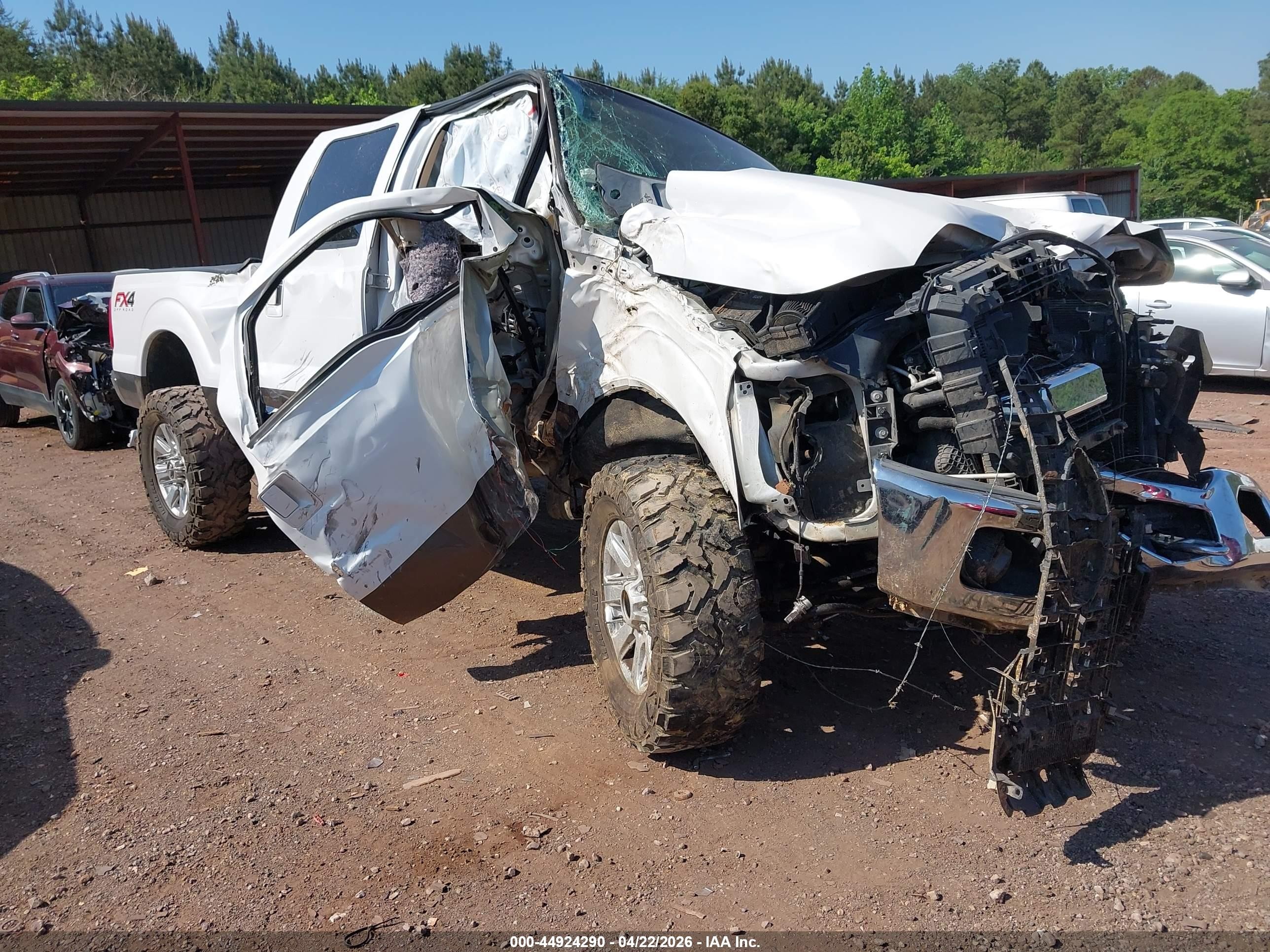 2015 Ford F-250 Lariat White vin: 1FT7W2BT1FEA79870