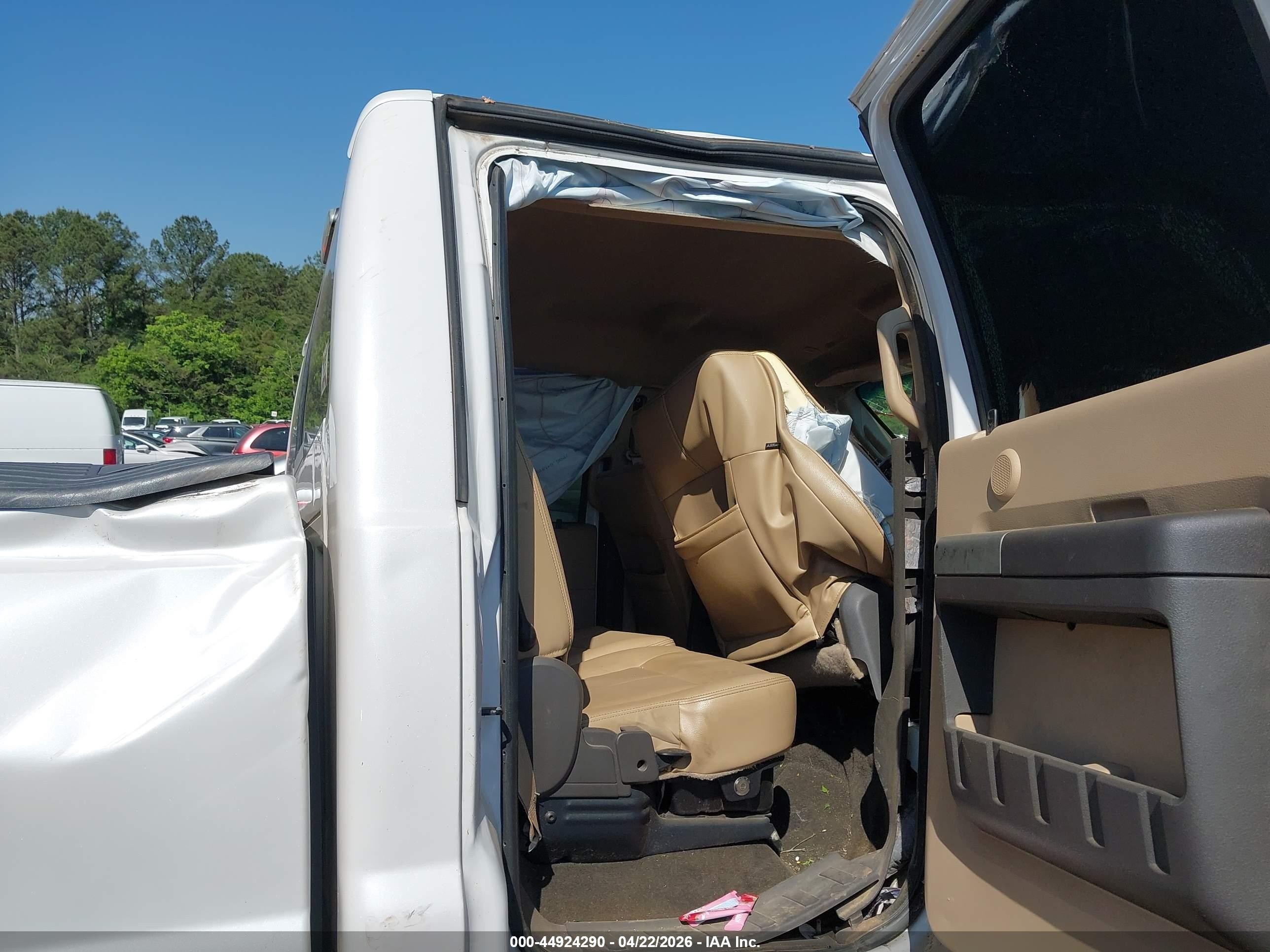 2015 Ford F-250 Lariat White vin: 1FT7W2BT1FEA79870
