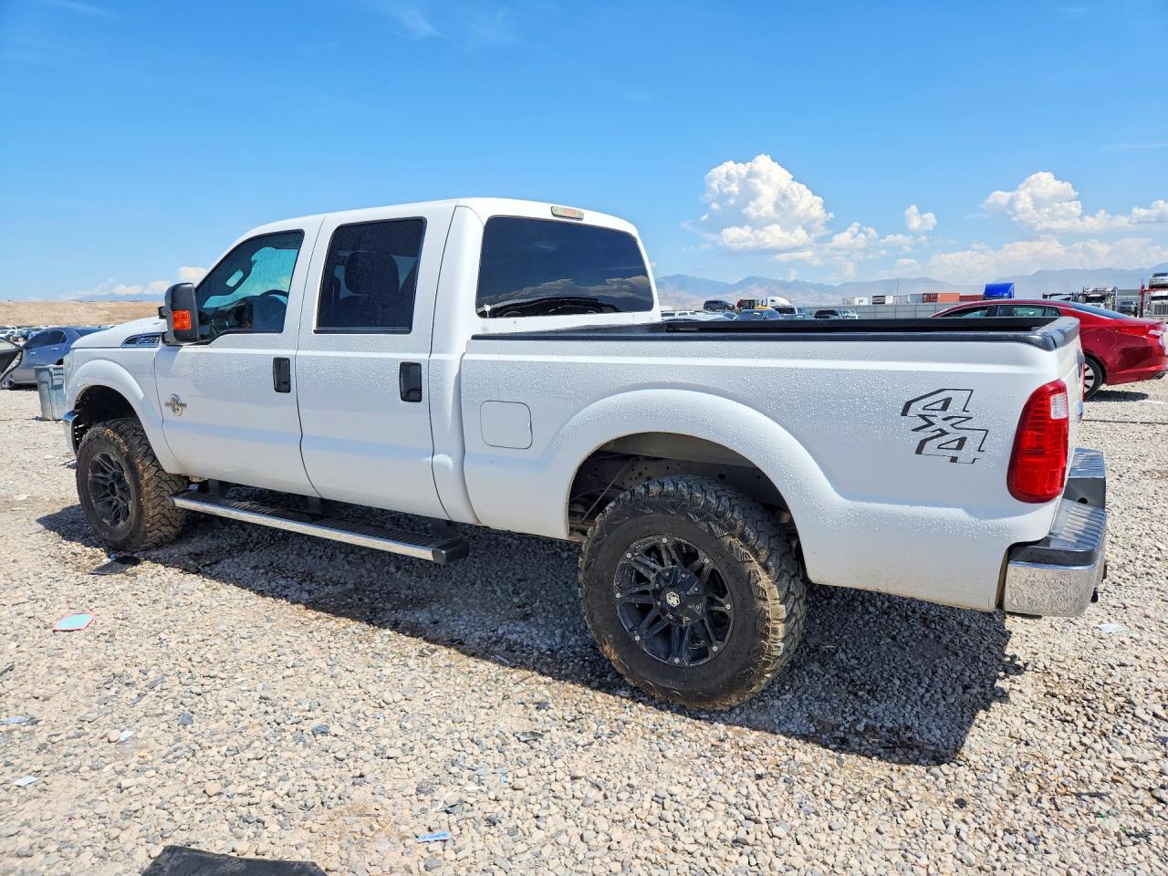 2015 Ford F250 Super Duty Белый vin: 1FT7W2BT1FEA82610