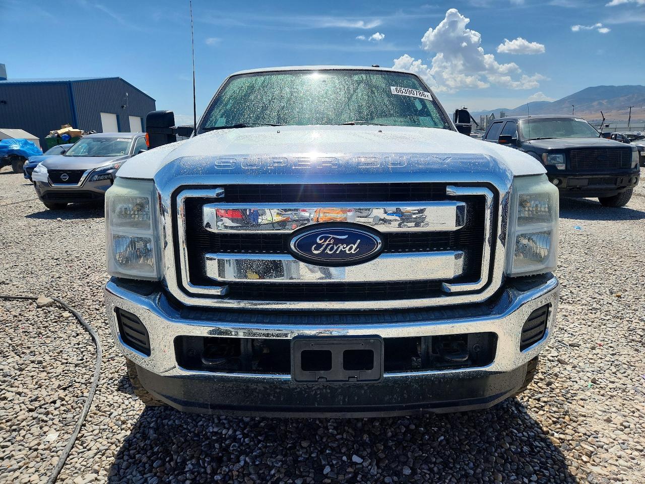 2015 Ford F250 Super Duty Белый vin: 1FT7W2BT1FEA82610