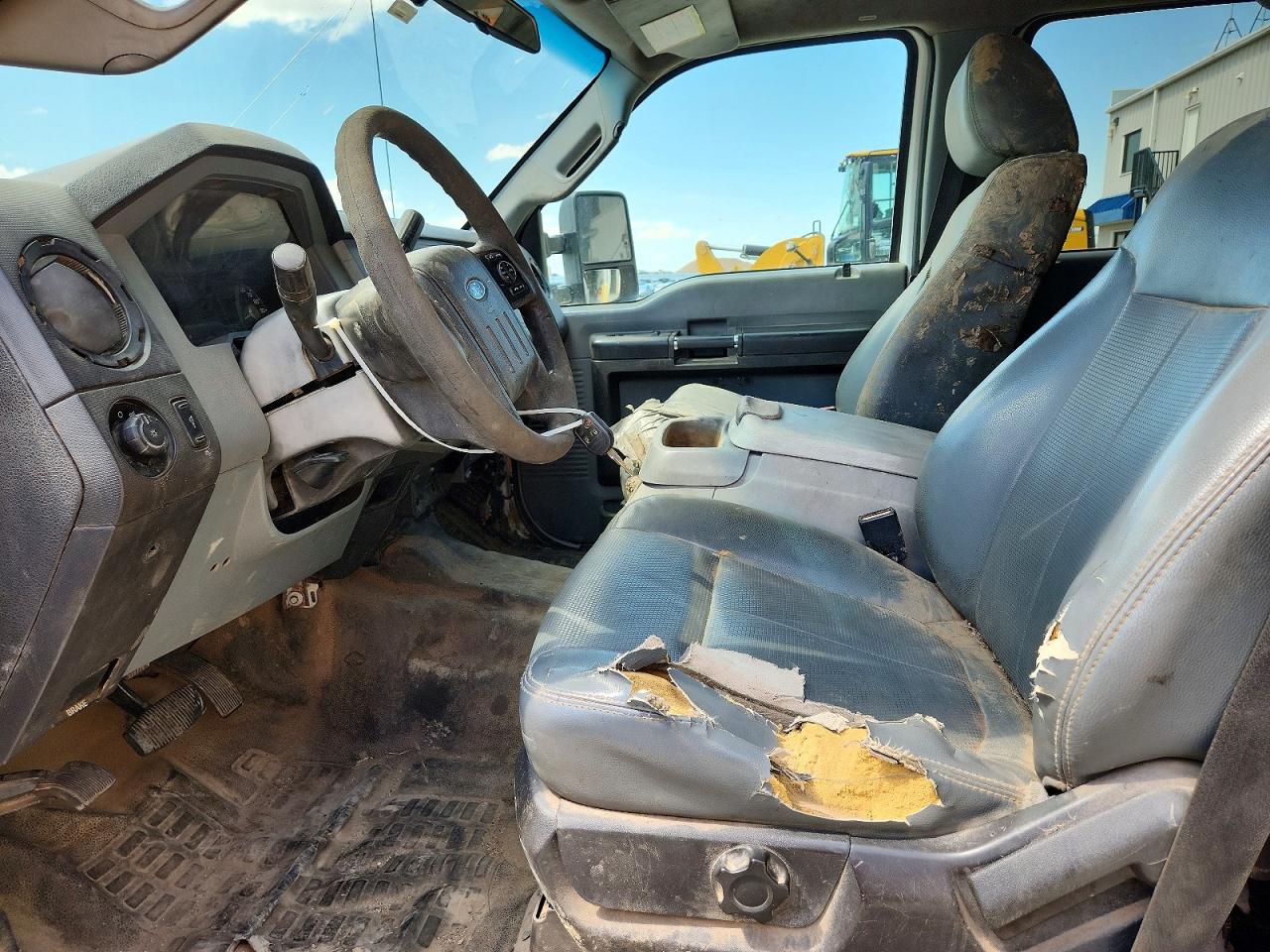 2015 Ford F250 Super Duty White vin: 1FT7W2BT1FEC54943
