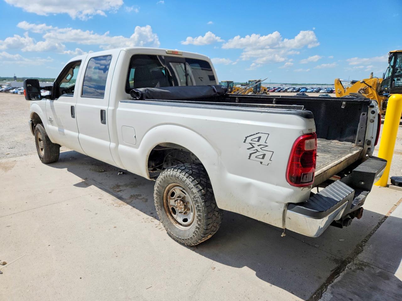 2015 Ford F250 Super Duty White vin: 1FT7W2BT1FEC54943