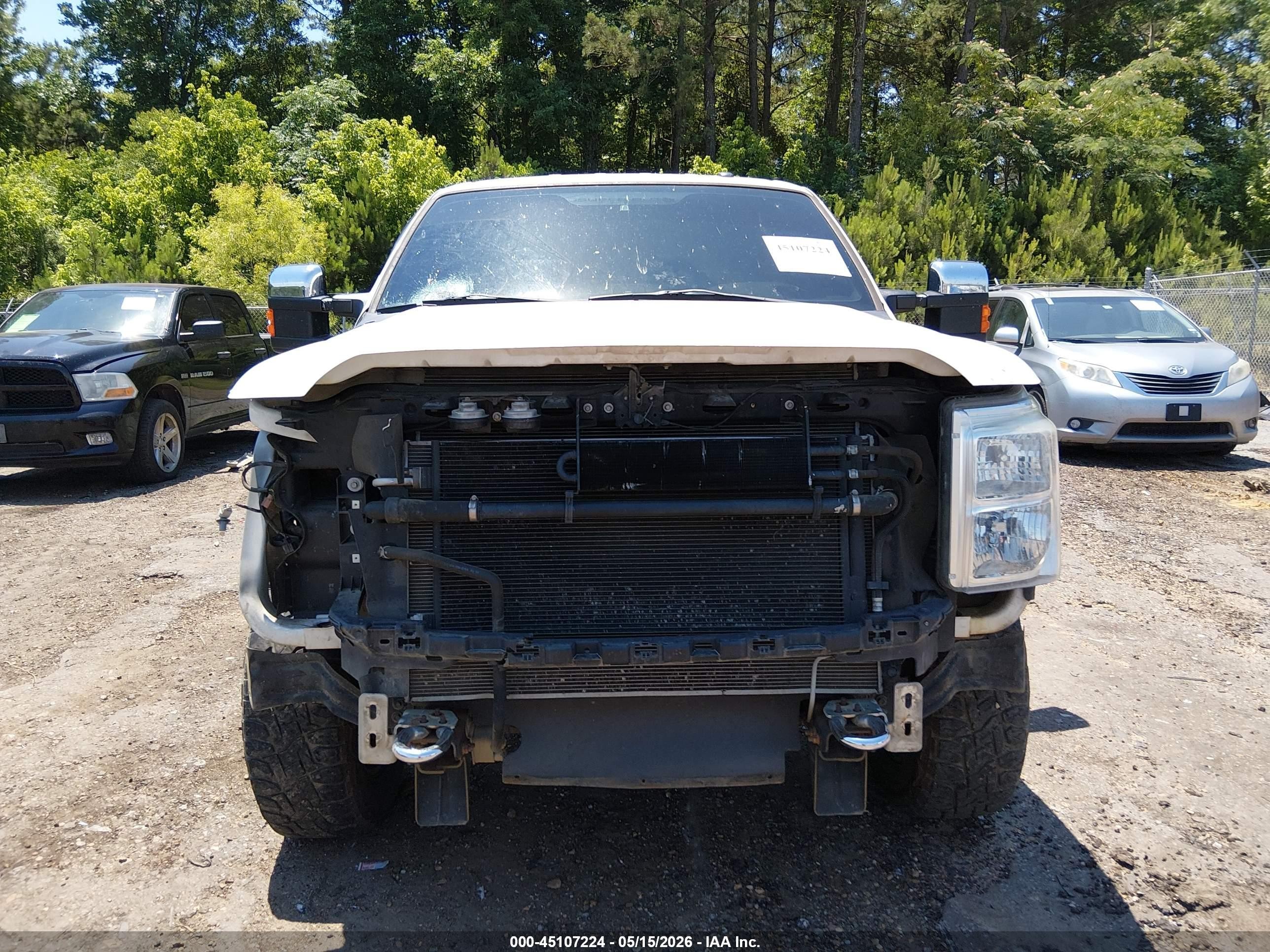 2015 Ford F-250 Lariat White vin: 1FT7W2BT1FEC60693