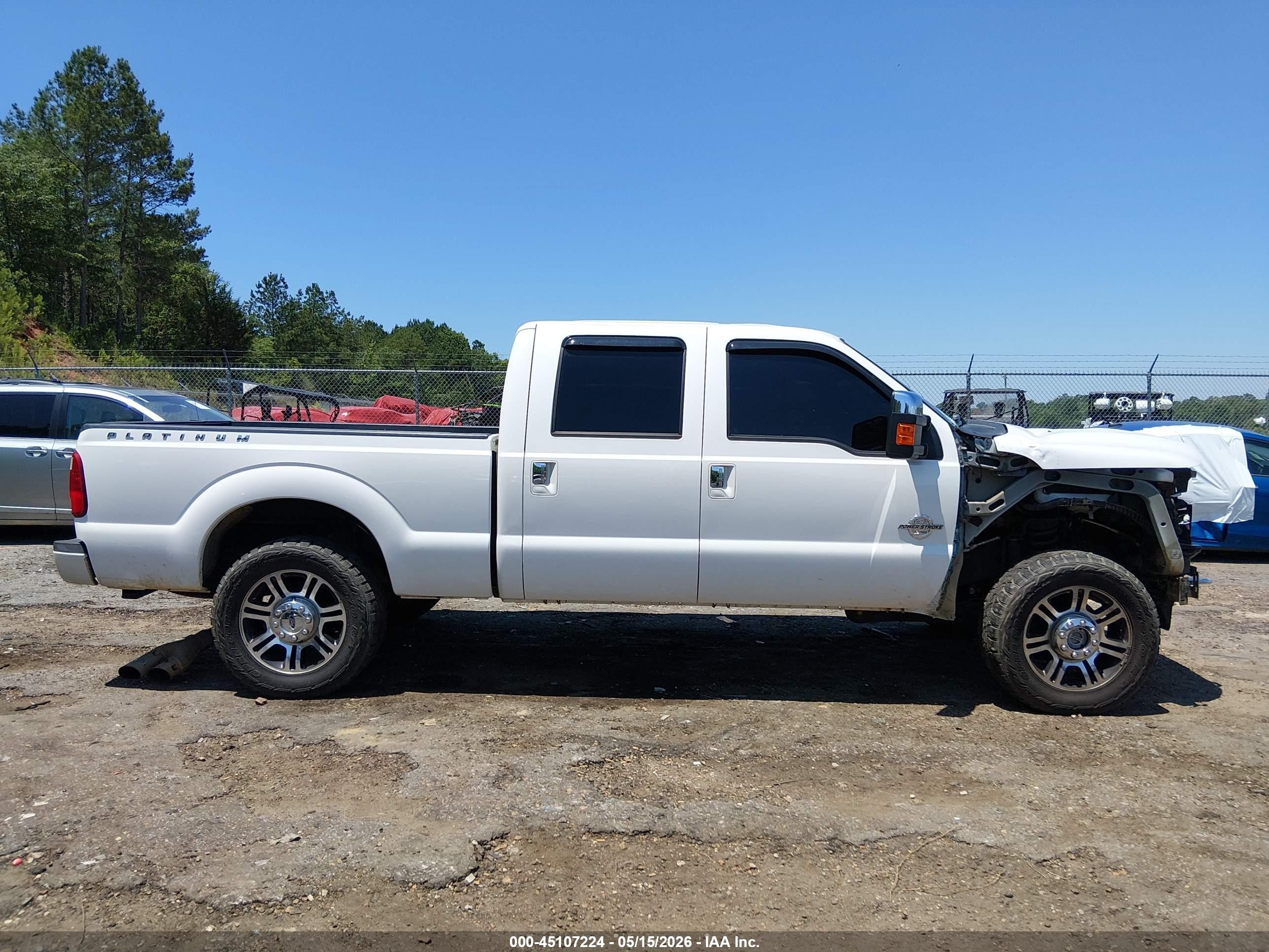 2015 Ford F-250 Lariat White vin: 1FT7W2BT1FEC60693
