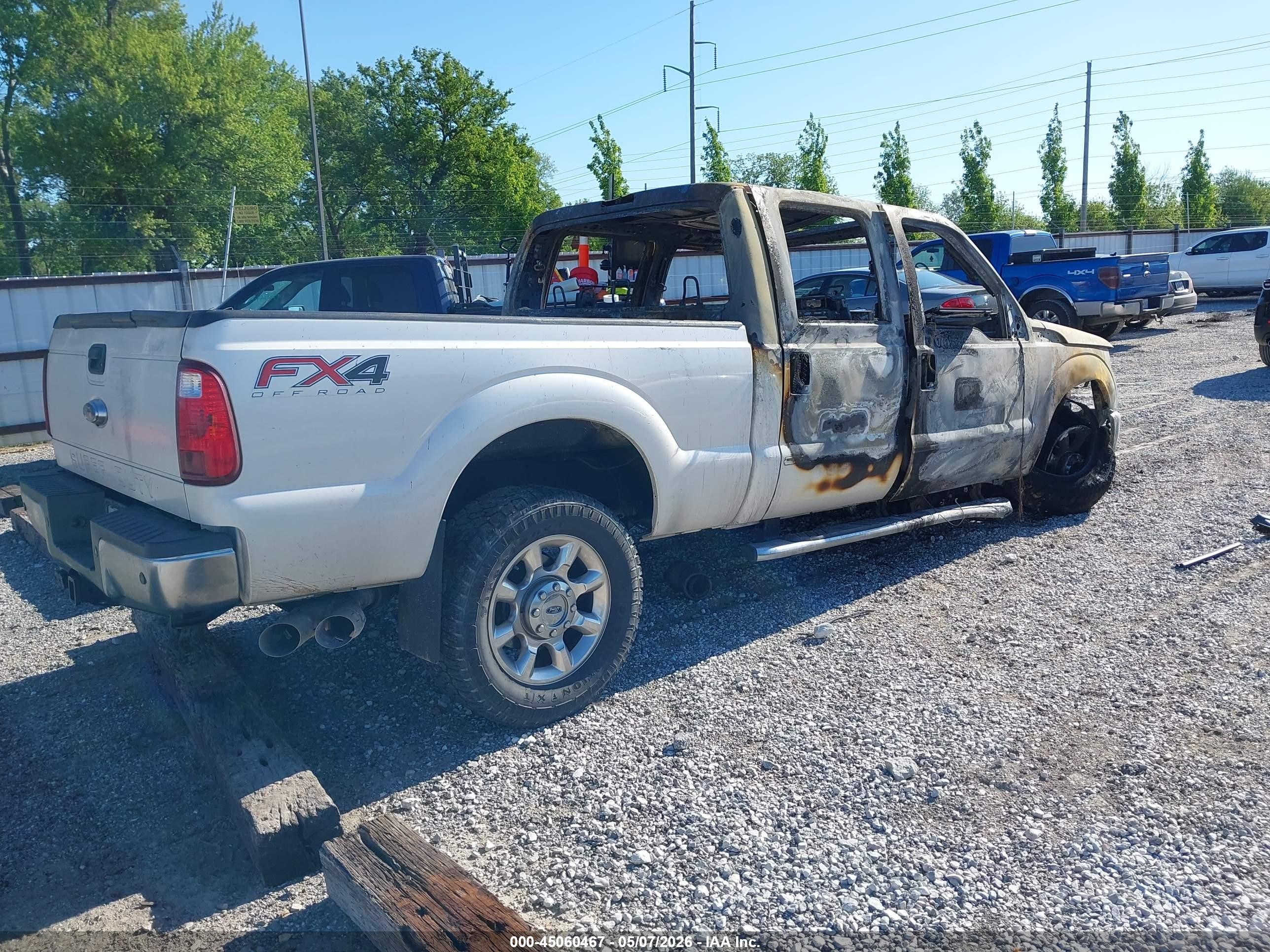 2015 Ford F-250 Lariat Белый vin: 1FT7W2BT1FED38163