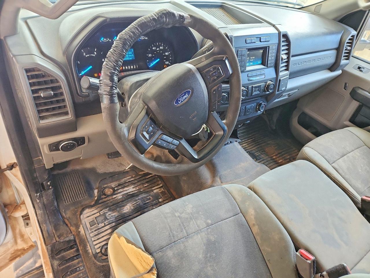2017 Ford F250 Super Duty White vin: 1FT7W2BT1HEC96418