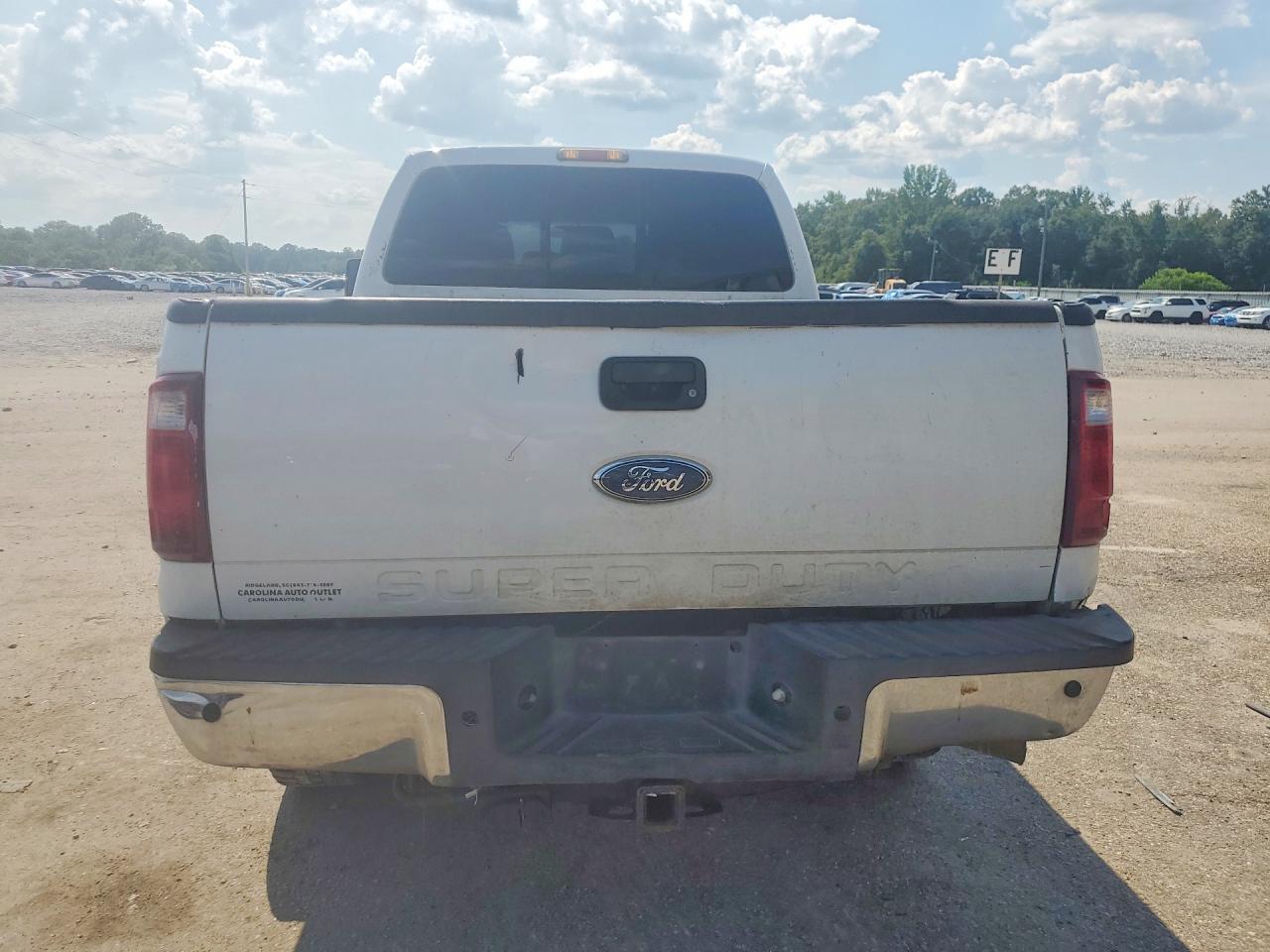 2011 Ford F250 Super Duty White vin: 1FT7W2BT2BEB30187