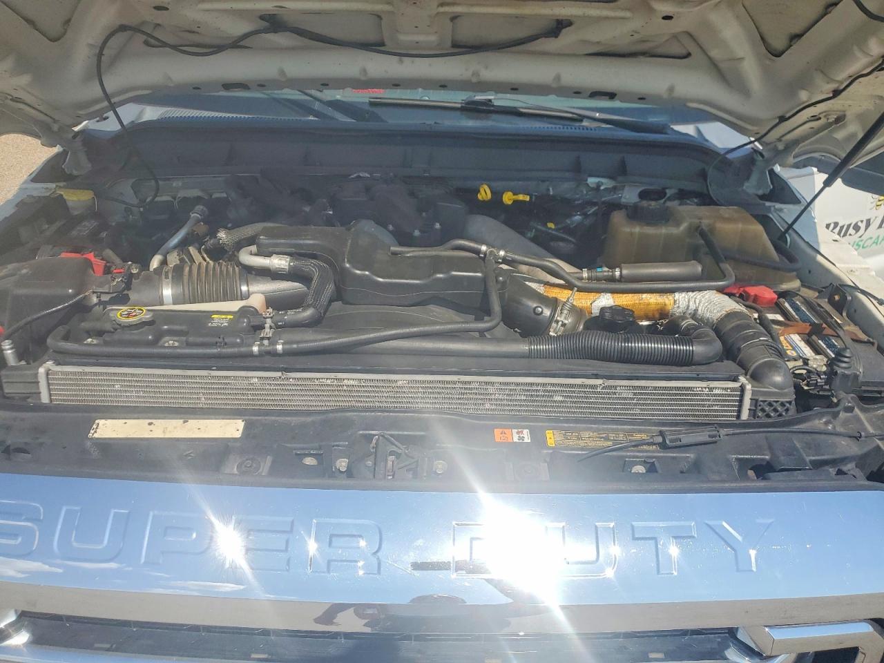 2011 Ford F250 Super Duty White vin: 1FT7W2BT2BEB30187