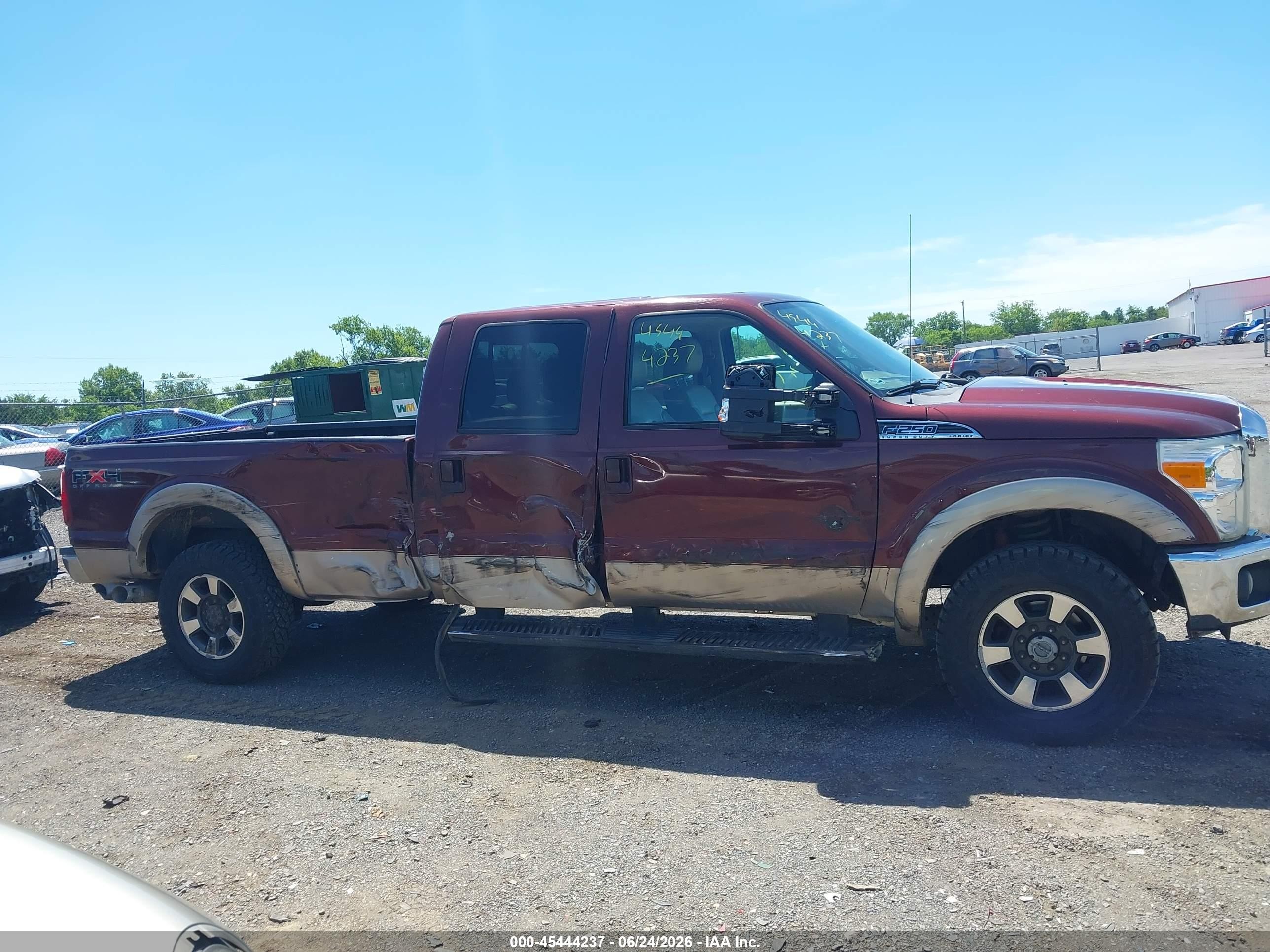 2011 Ford Super Duty F-250 Srw Lariat Maroon vin: 1FT7W2BT2BEB72245