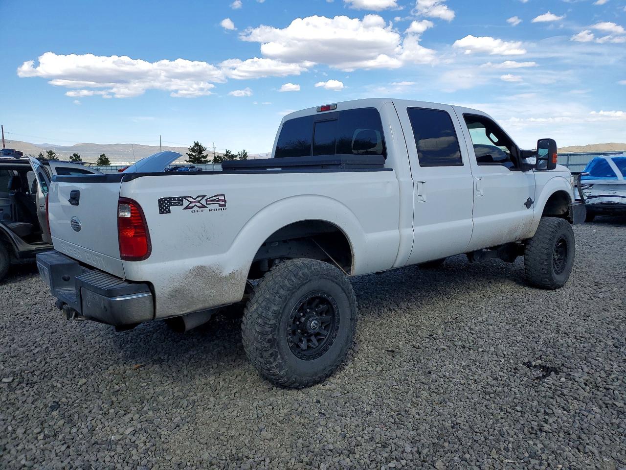 2011 Ford F250 Super Duty Белый vin: 1FT7W2BT2BEC86357