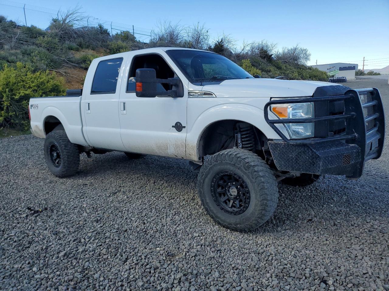2011 Ford F250 Super Duty Белый vin: 1FT7W2BT2BEC86357