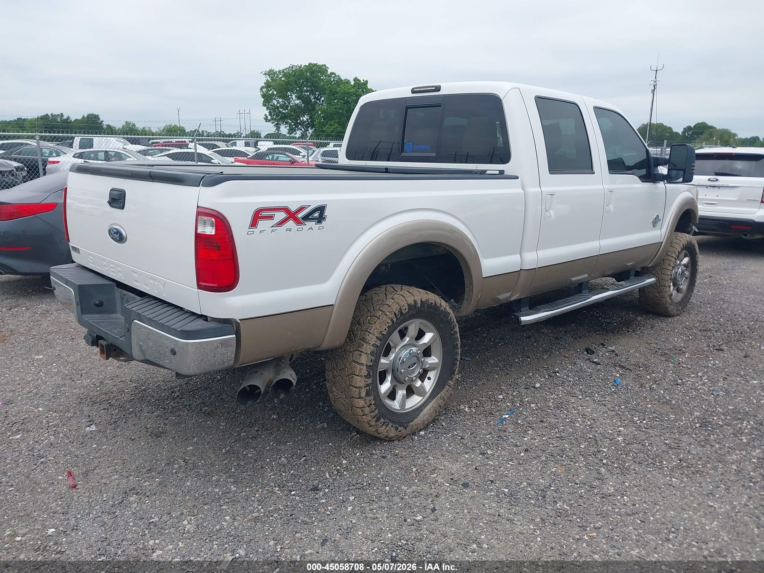 2012 Ford F-250 Lariat White vin: 1FT7W2BT2CEA68842