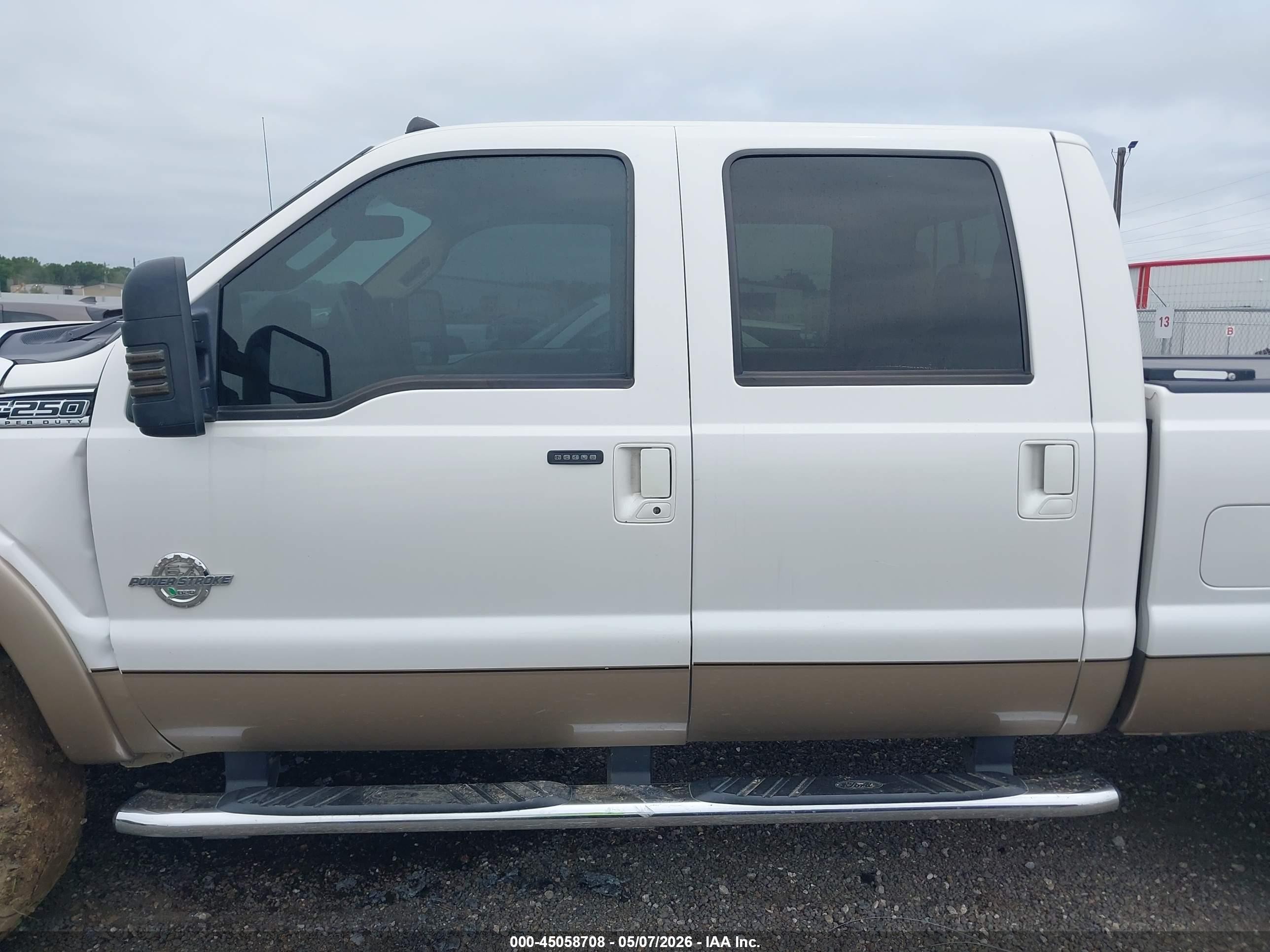 2012 Ford F-250 Lariat White vin: 1FT7W2BT2CEA68842