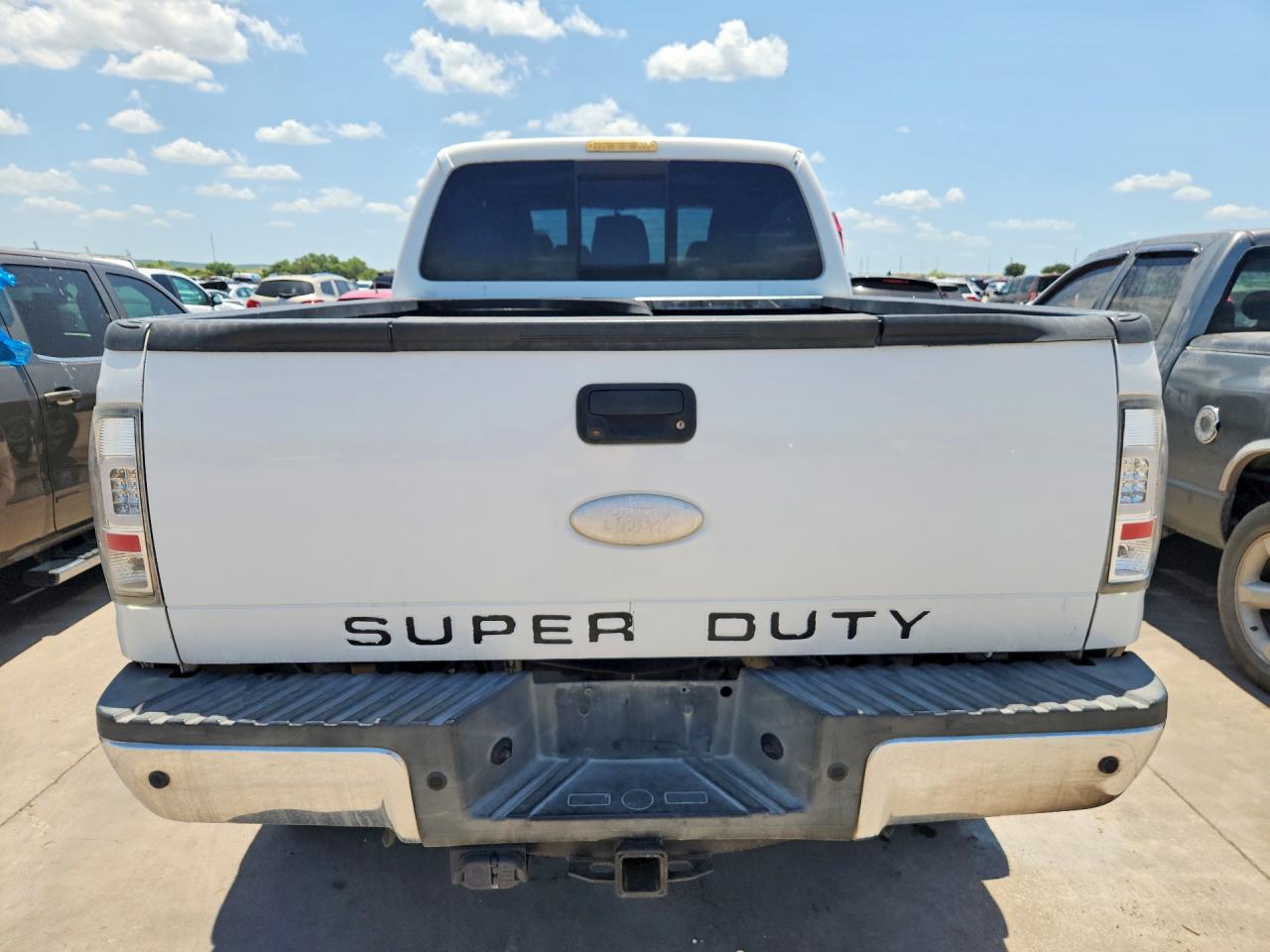 2012 Ford F250 Super Duty White vin: 1FT7W2BT2CEC53313