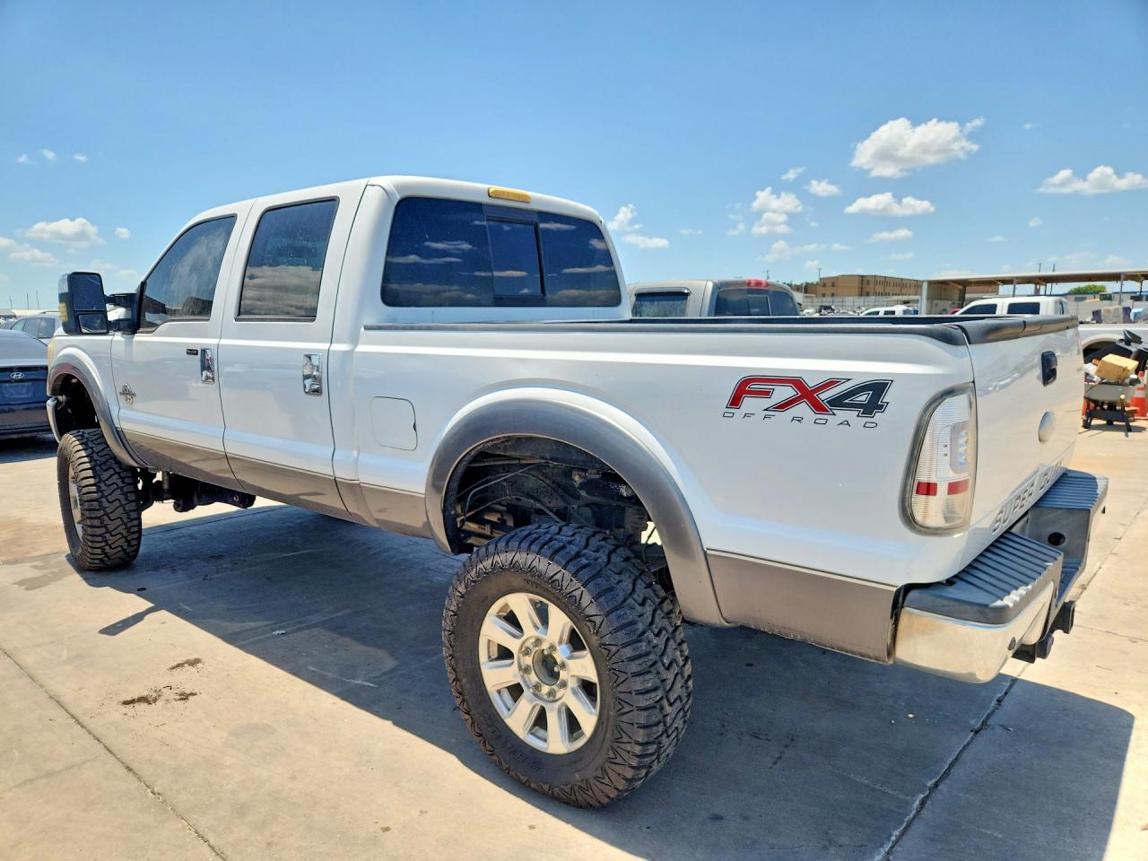 2012 Ford F250 Super Duty White vin: 1FT7W2BT2CEC53313