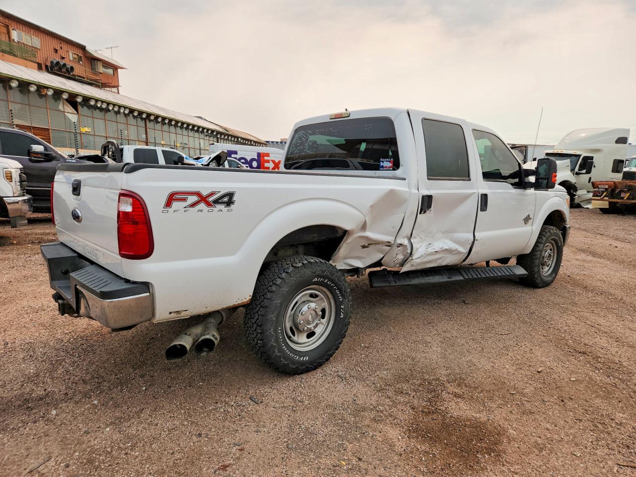 2014 Ford F250 Super Duty White vin: 1FT7W2BT2EEB01325