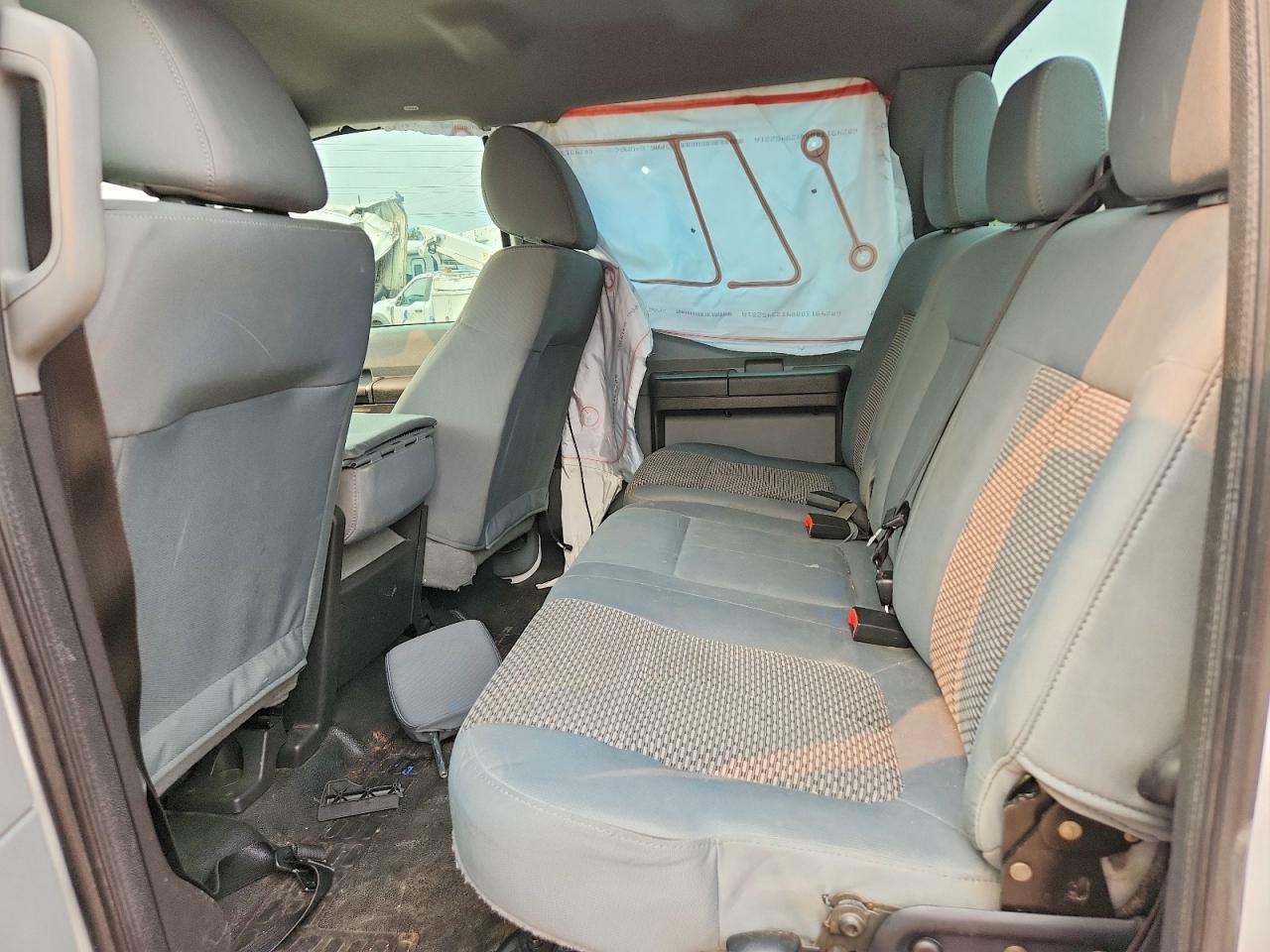 2014 Ford F250 Super Duty White vin: 1FT7W2BT2EEB01325