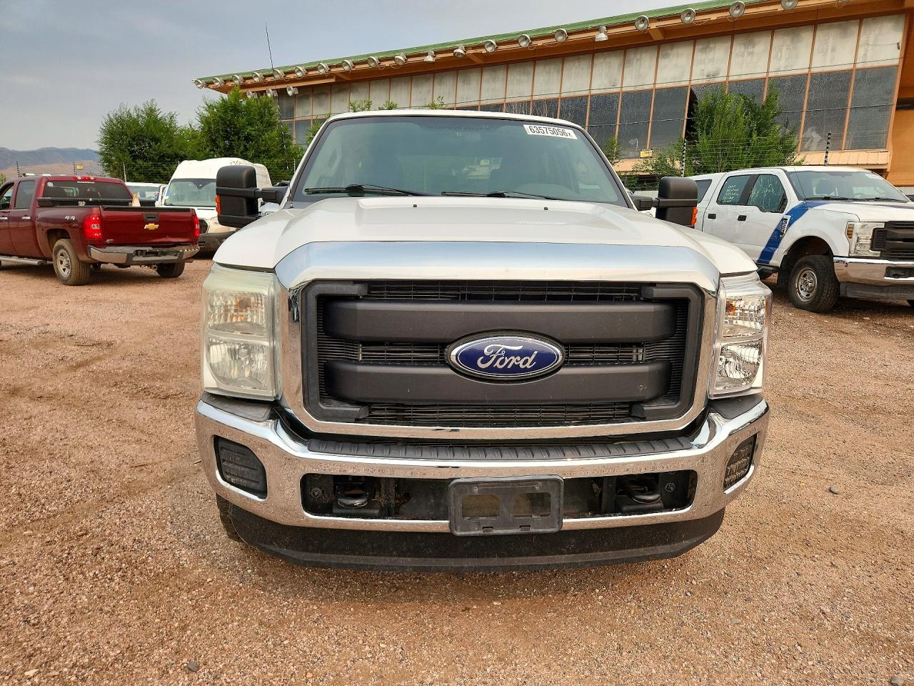 2014 Ford F250 Super Duty White vin: 1FT7W2BT2EEB01325