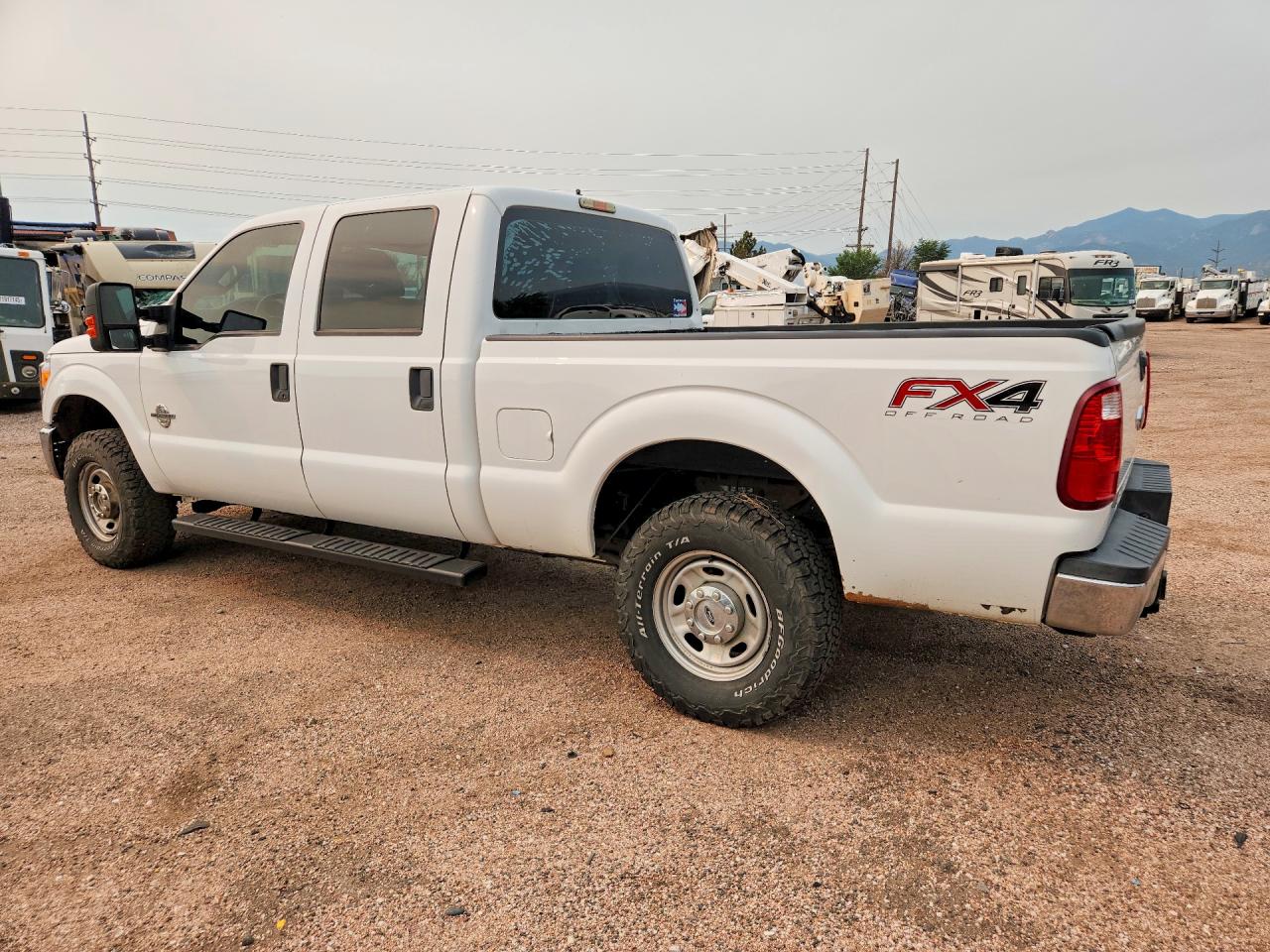 2014 Ford F250 Super Duty White vin: 1FT7W2BT2EEB01325