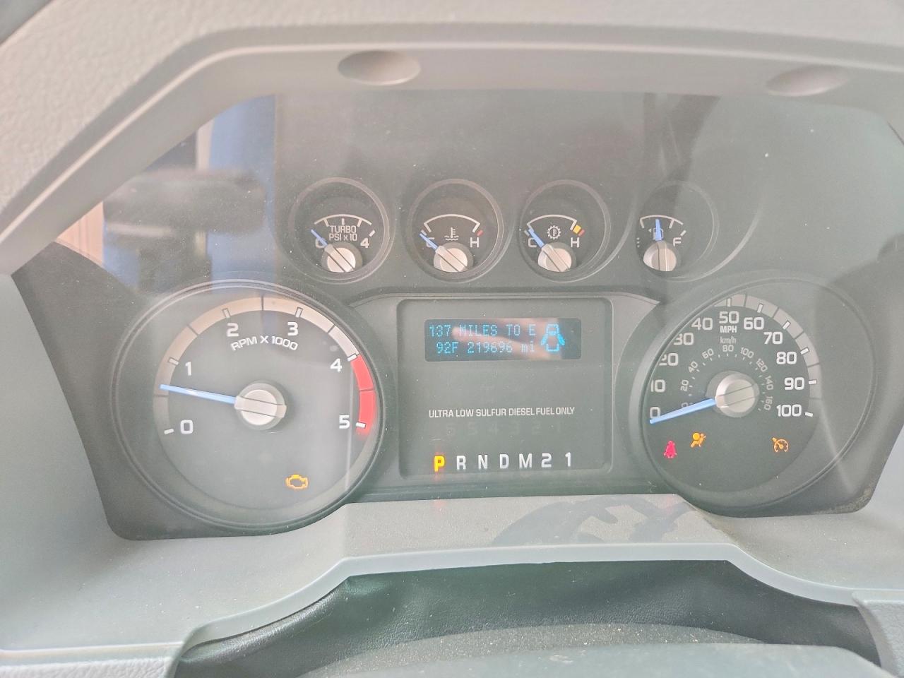 2014 Ford F250 Super Duty White vin: 1FT7W2BT2EEB01325