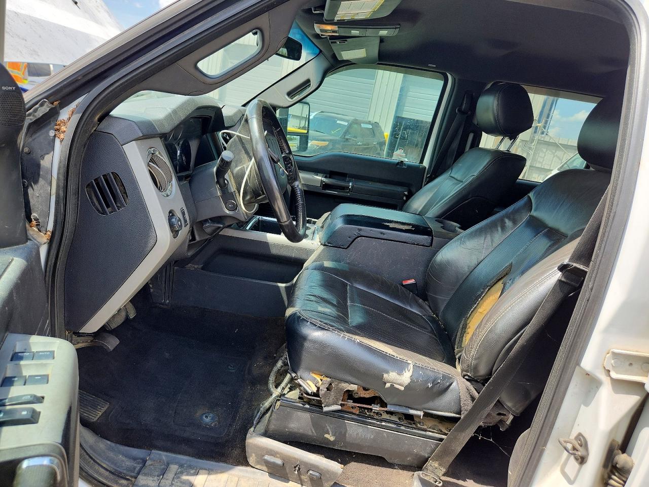 2015 Ford F250 Super Duty White vin: 1FT7W2BT2FEA44383