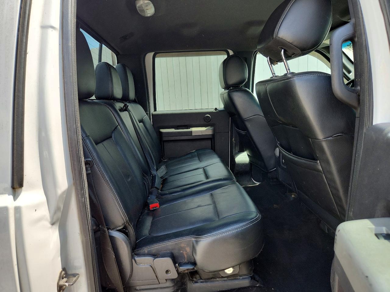 2015 Ford F250 Super Duty White vin: 1FT7W2BT2FEA44383