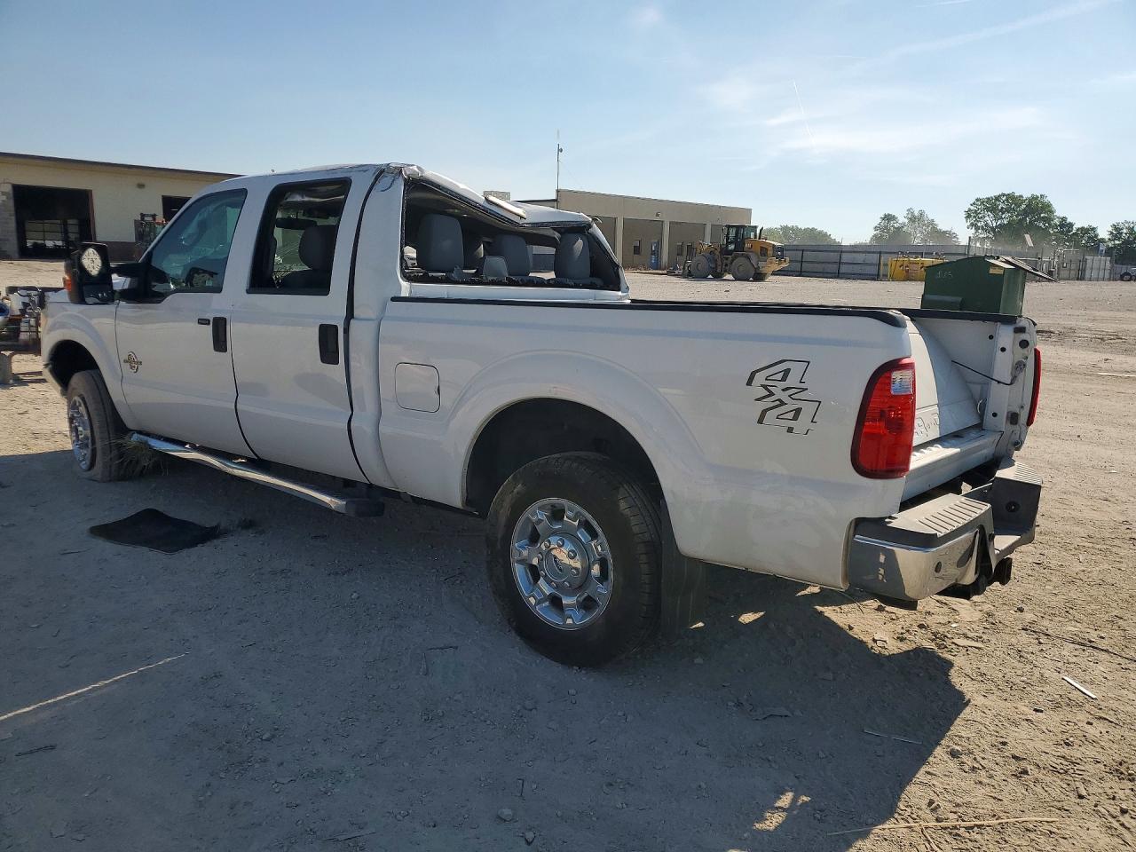 2015 Ford F250 Super Duty White vin: 1FT7W2BT2FEC63618