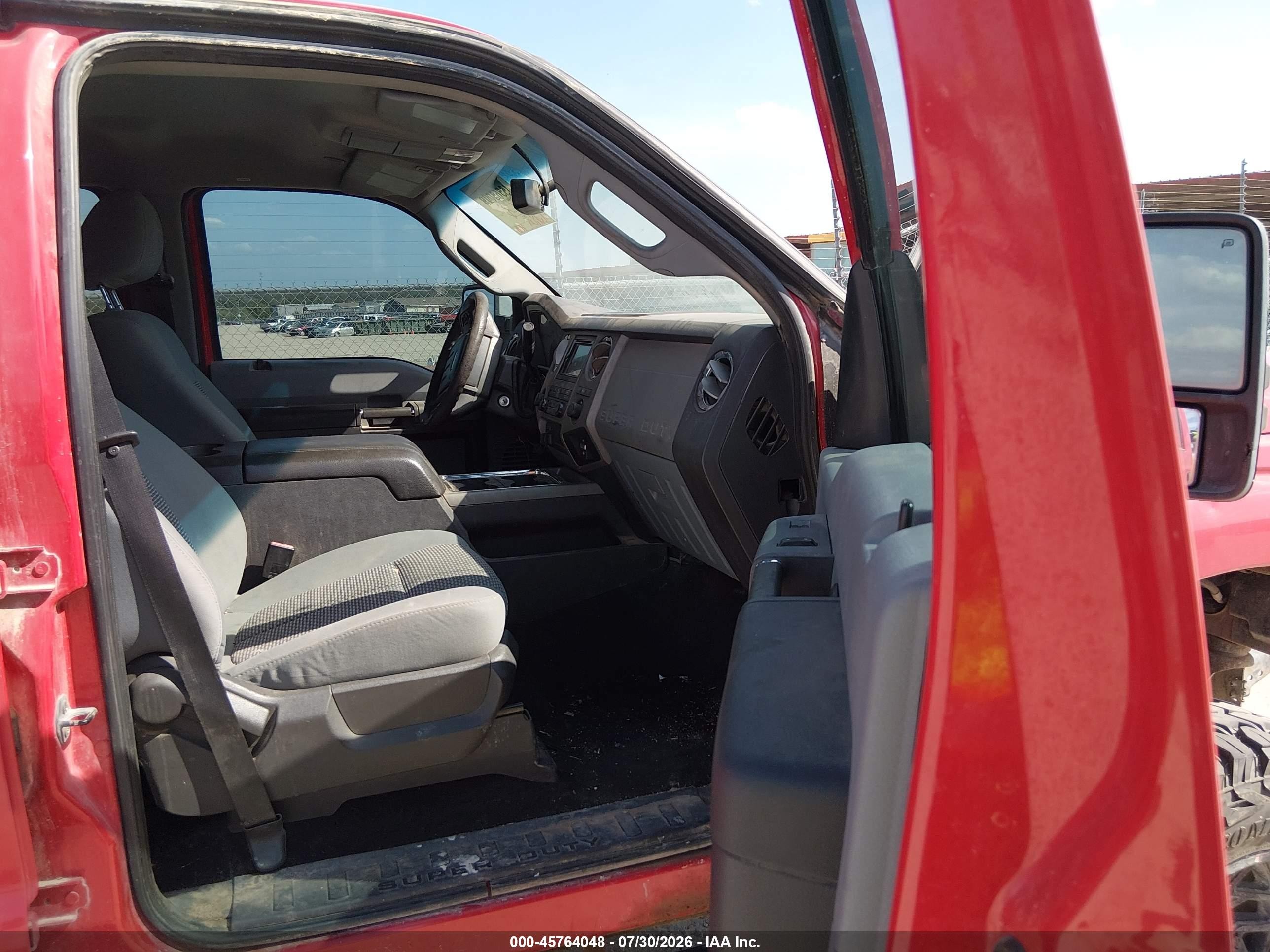 2011 Ford F-250 Xlt Red vin: 1FT7W2BT3BEA87978
