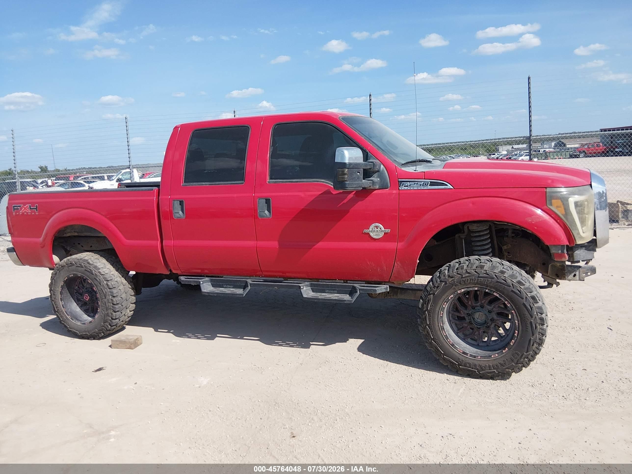 2011 Ford F-250 Xlt Red vin: 1FT7W2BT3BEA87978
